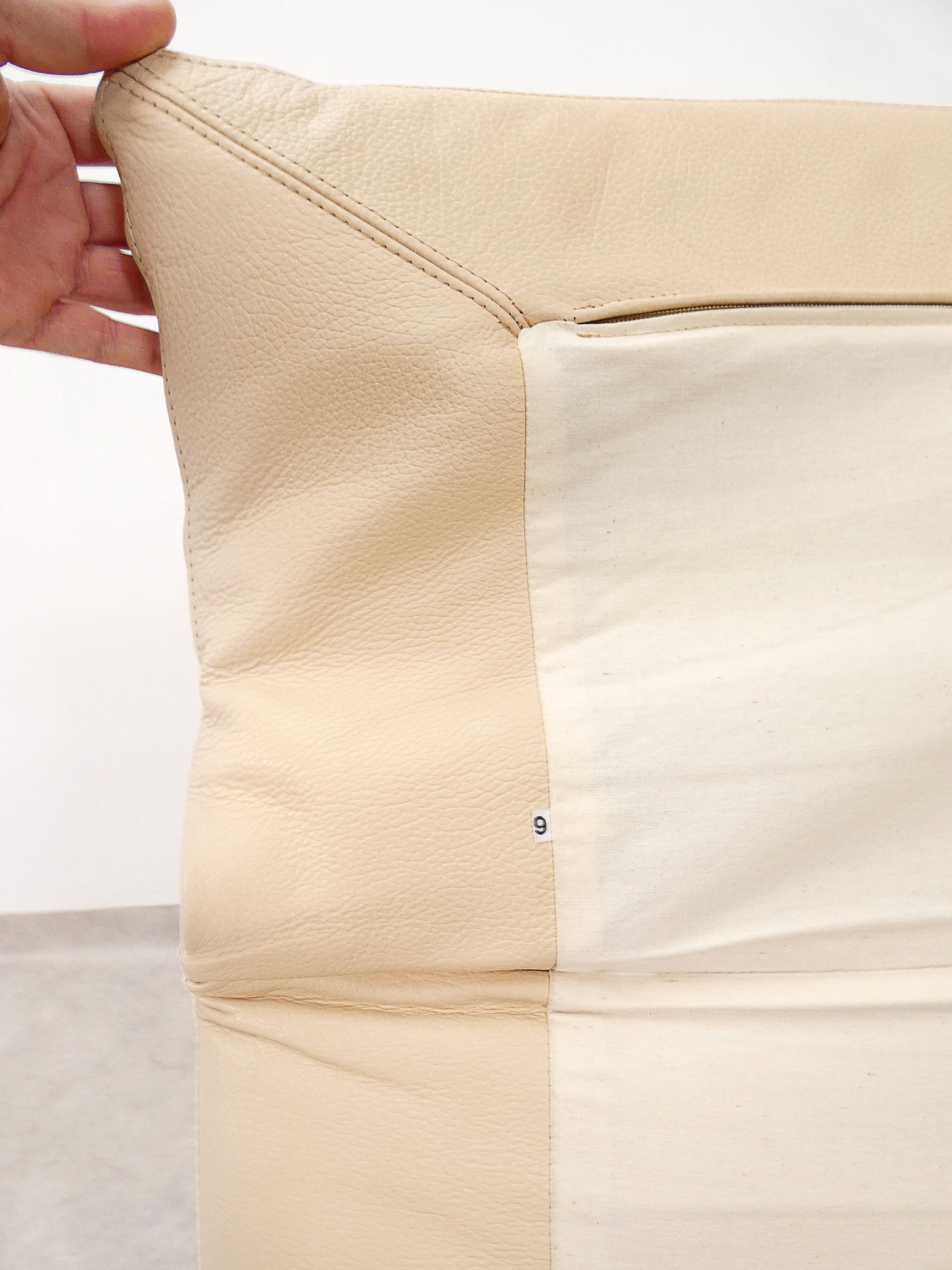 Saporiti Onda armchair in cream-colored leather