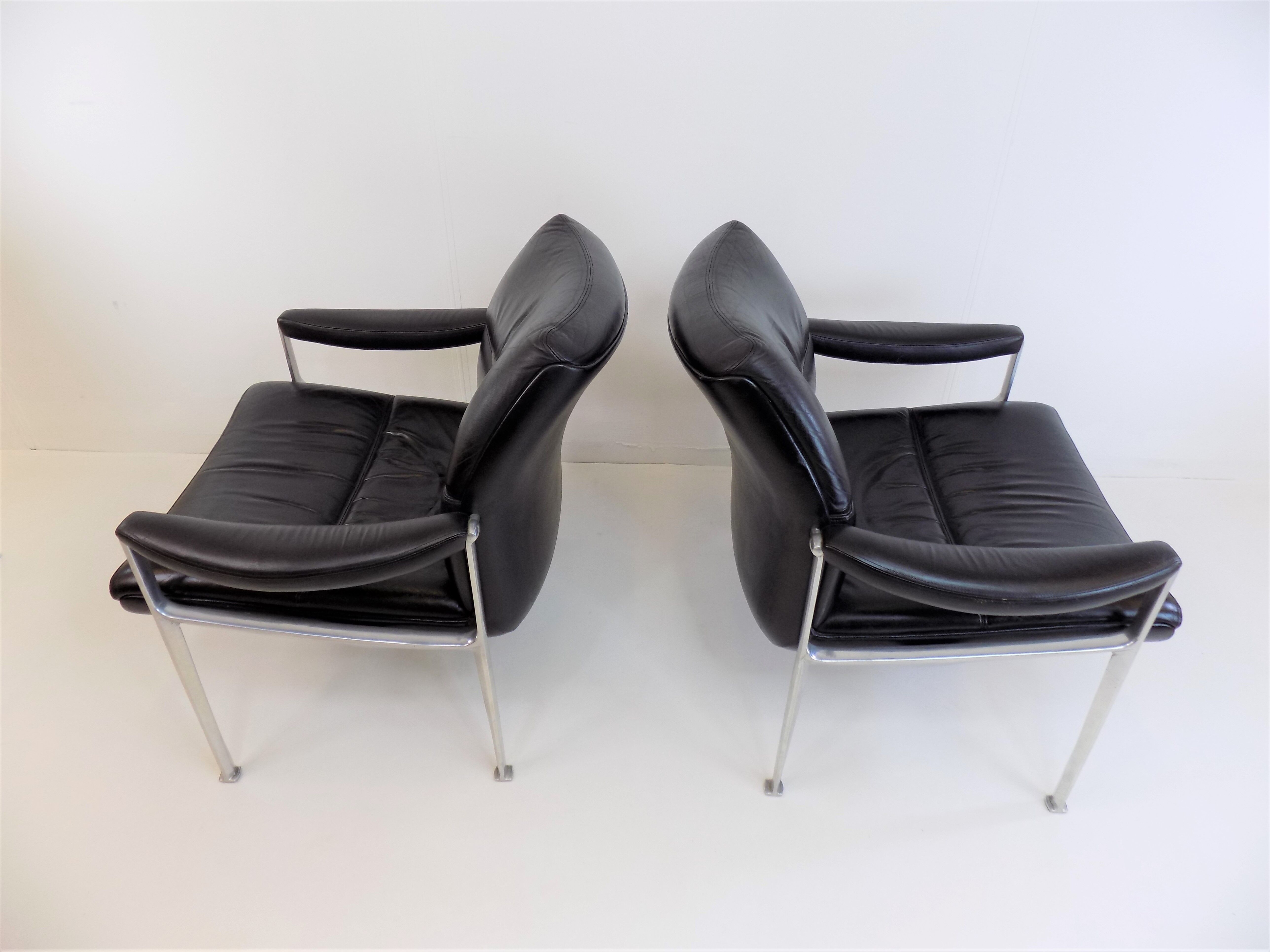Lot de 2 fauteuils en cuir Röder Söhne by Miller Borgsen