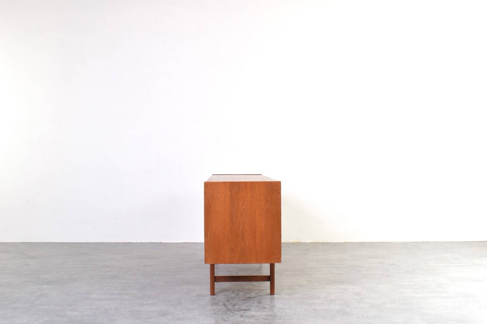 Buffet Hi-Fi en teck mi-siècle Ulvö par Erik Wørts pour Ikea, années 1960.
