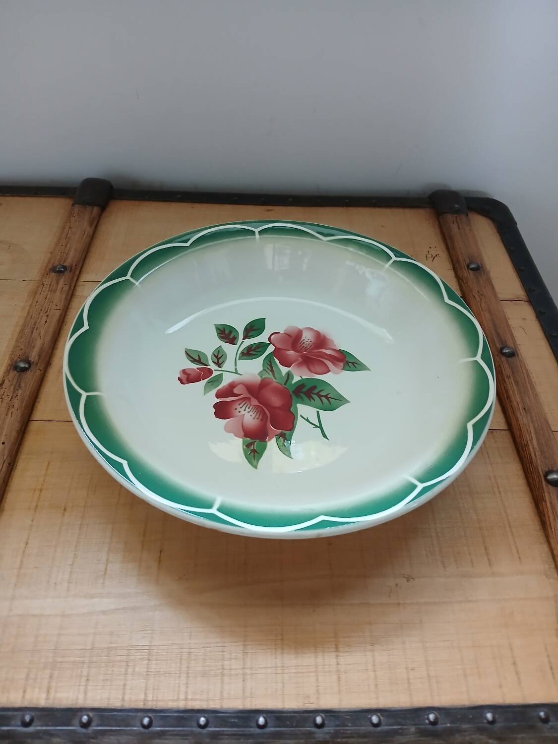 Round dish Digoin and Sarreguemines model "Mireille"