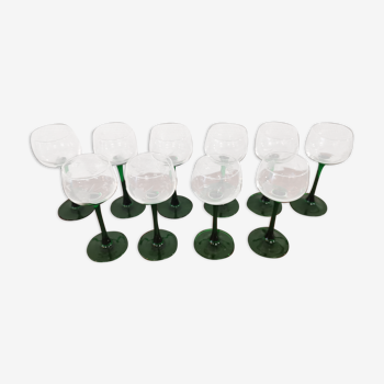 Lot de 10 anciens verres à vin à pied vert d'Alsace Décor Vigne Gravé ARC cristal