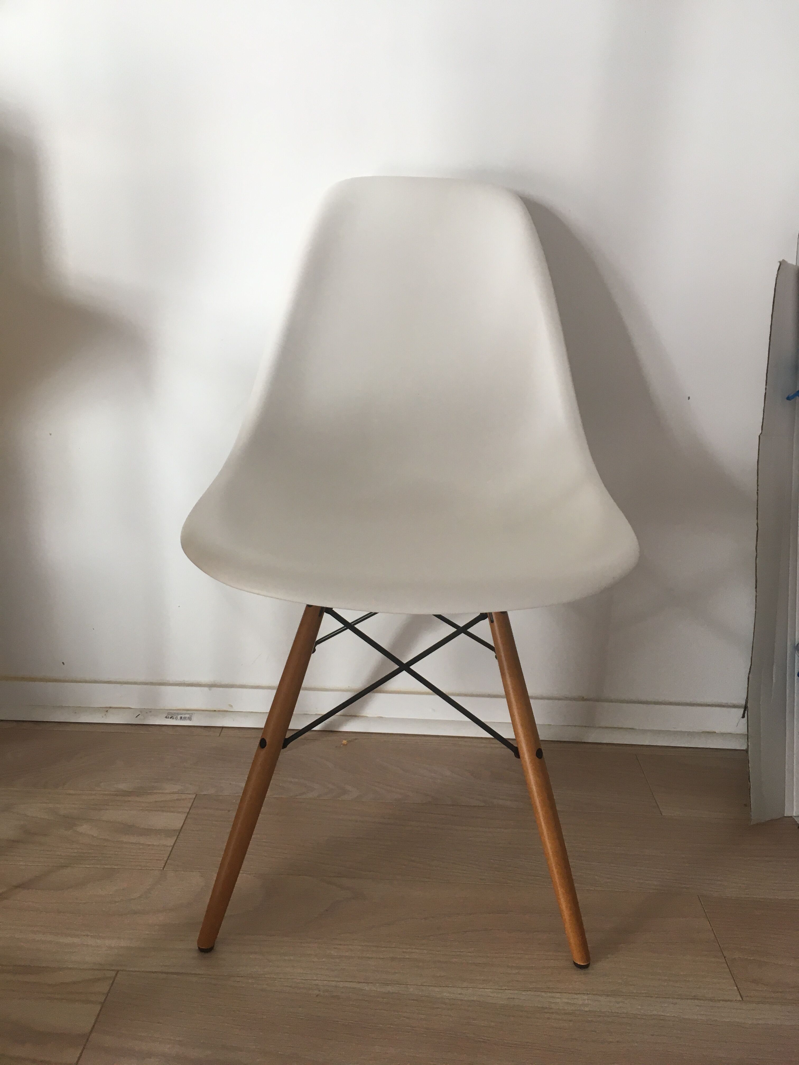 DSW chair by Charles & Ray Eames, Vitra edition