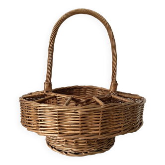 Bar basket or plant holder in woven wicker