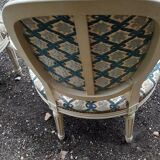 Paire de fauteuils médaillons Louis XVI