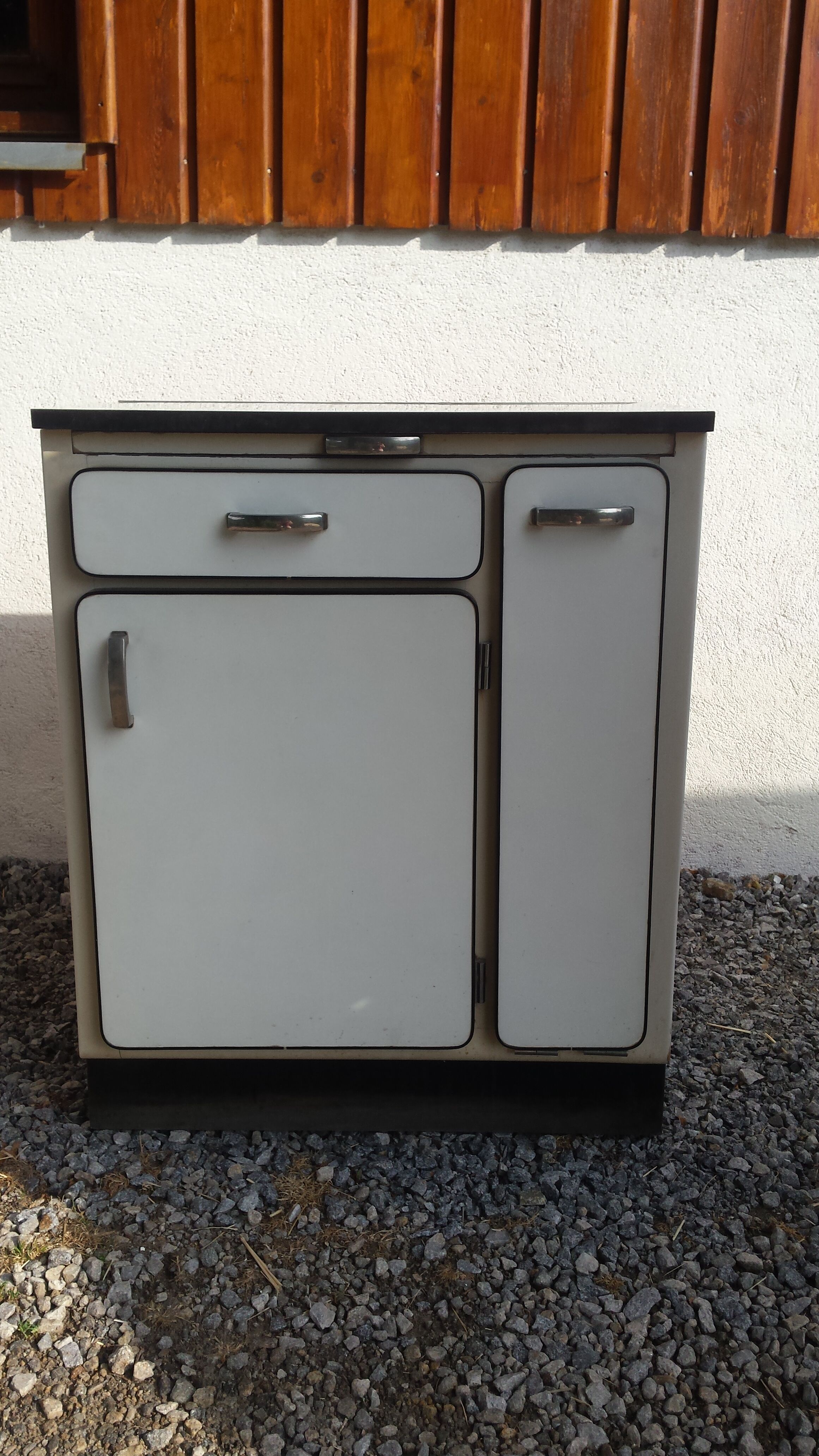 Formica kitchen furniture