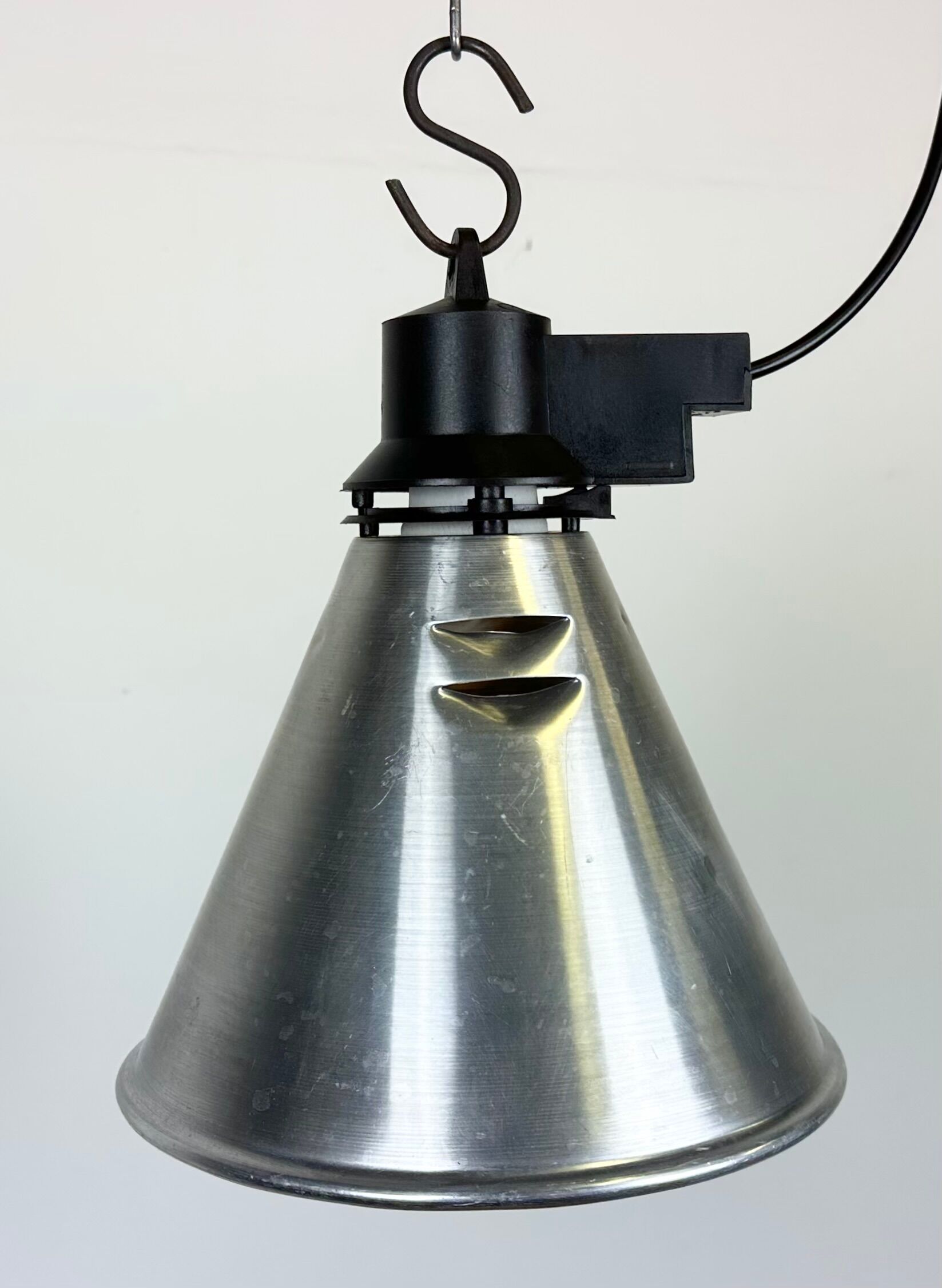 Small Industrial French Aluminium Pendant Lamp, 1960s