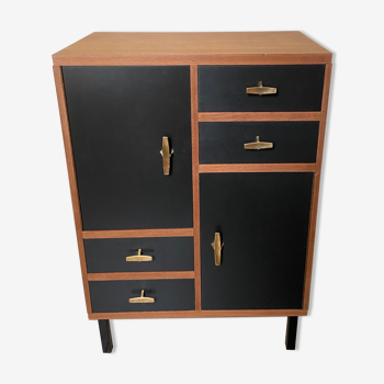 Storage cabinet