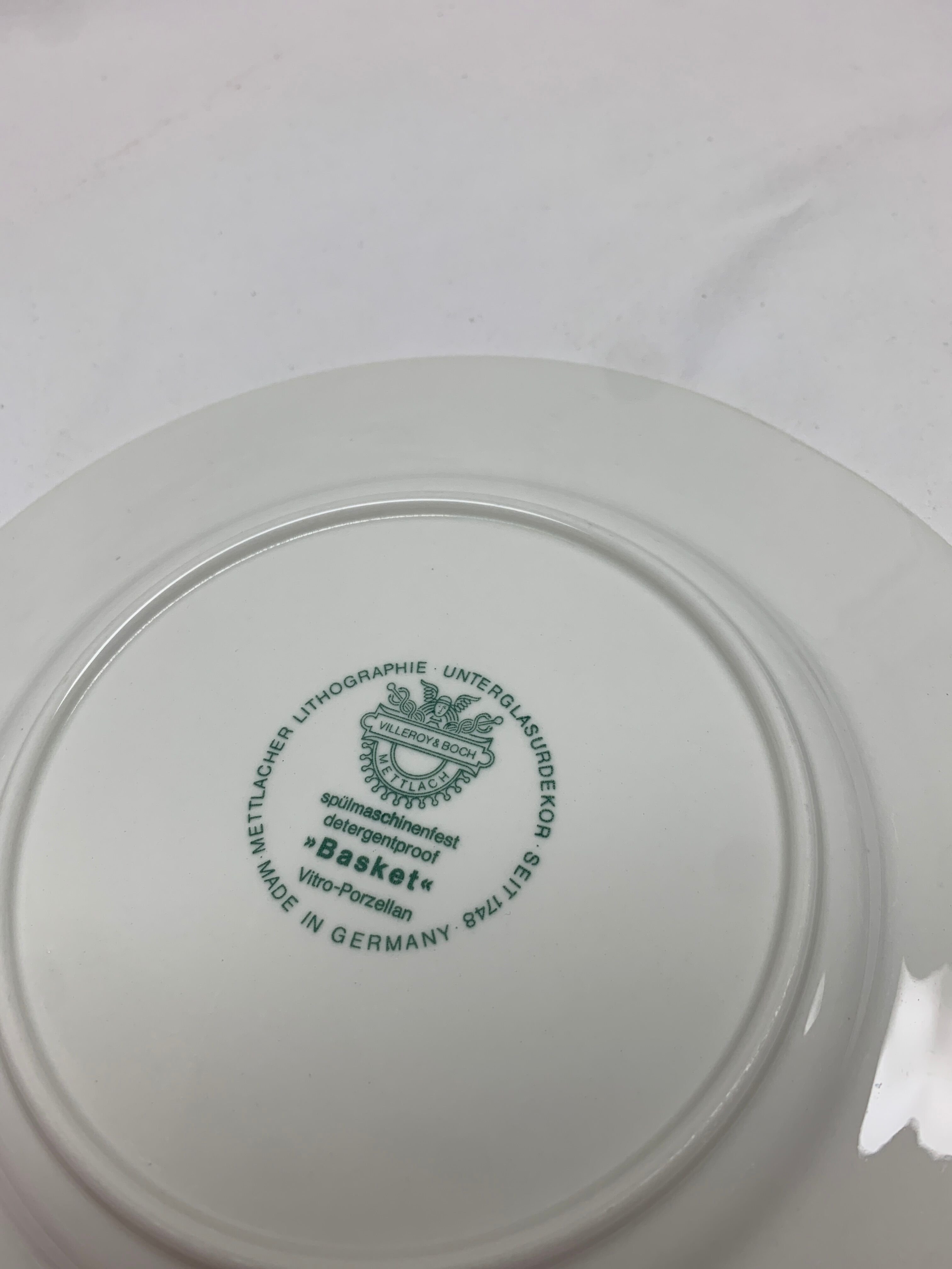 Villeroy & boch basket dessert plate