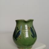Vase with green handle