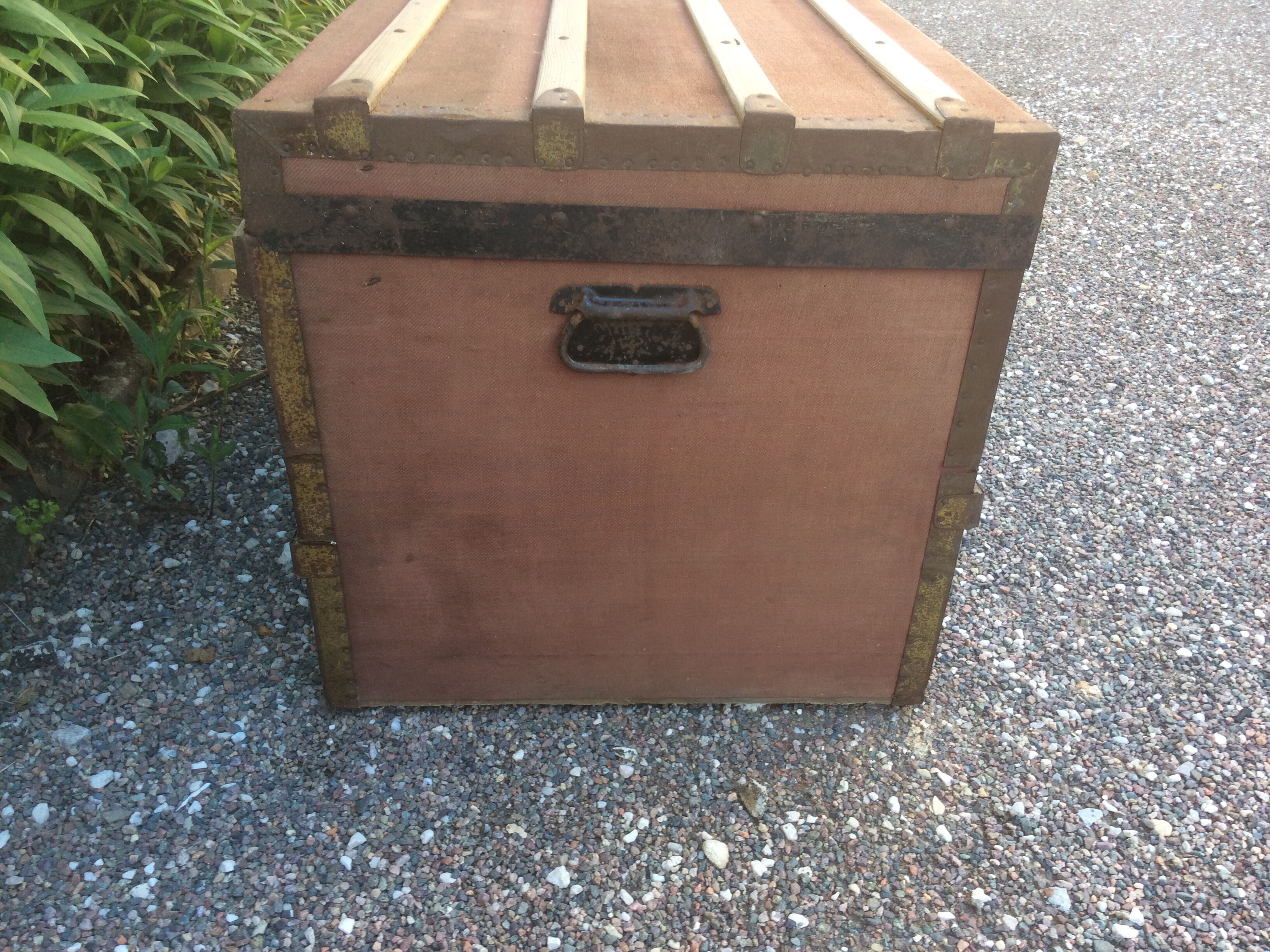 Travel trunk 1900