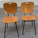 2 chaises d'atelier en bois et acier noir années 1950