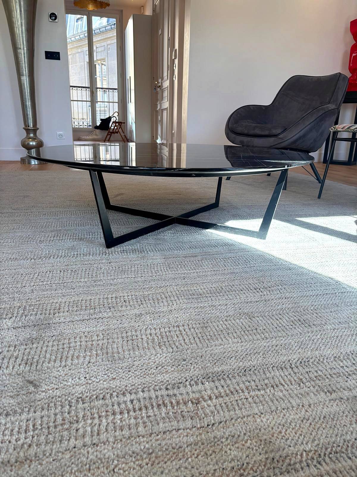 Round coffee table NV Gallery in black marble