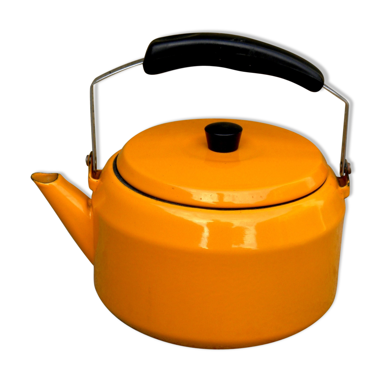 Vintage kettle 1970
