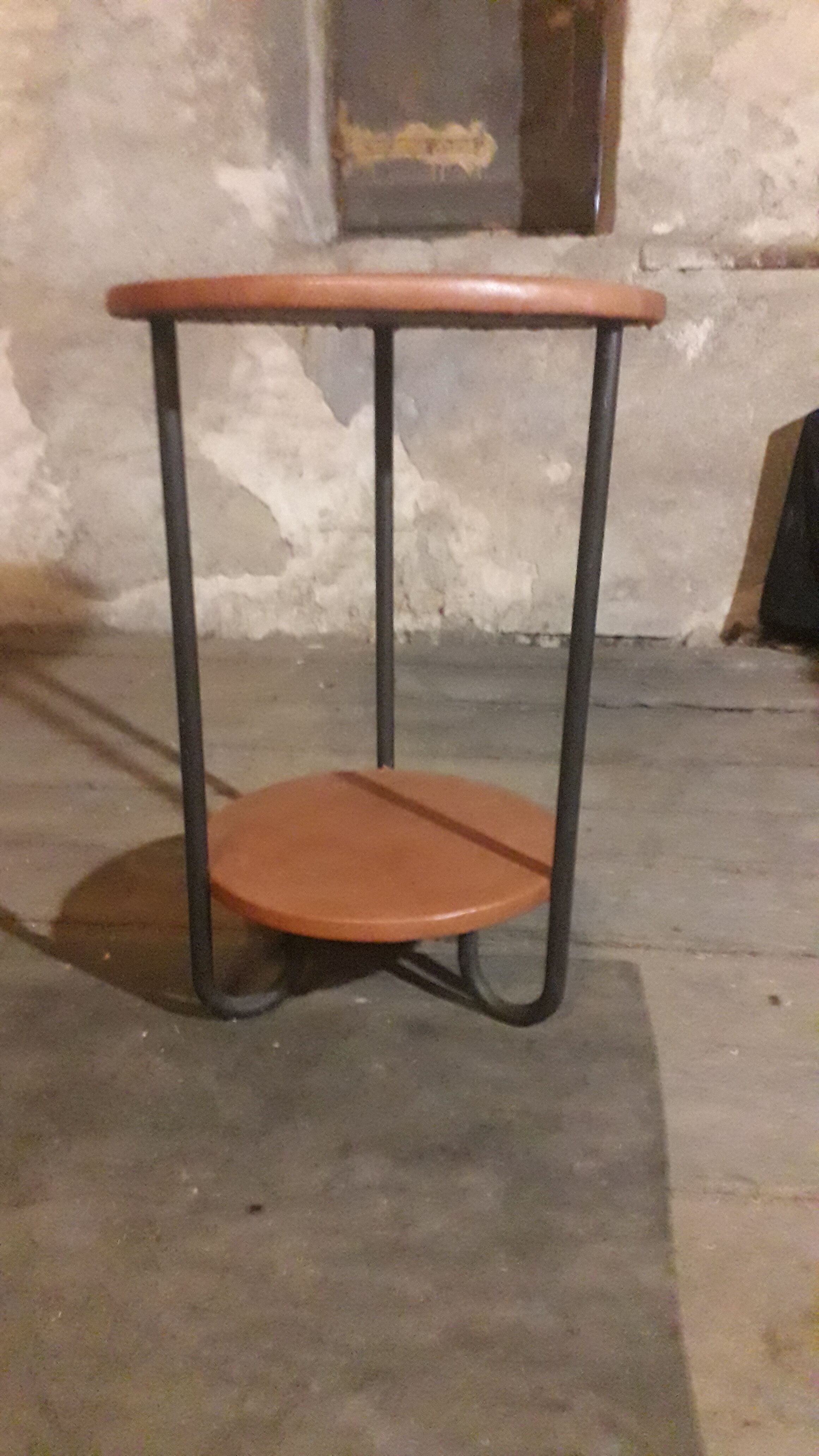 Bauhaus table