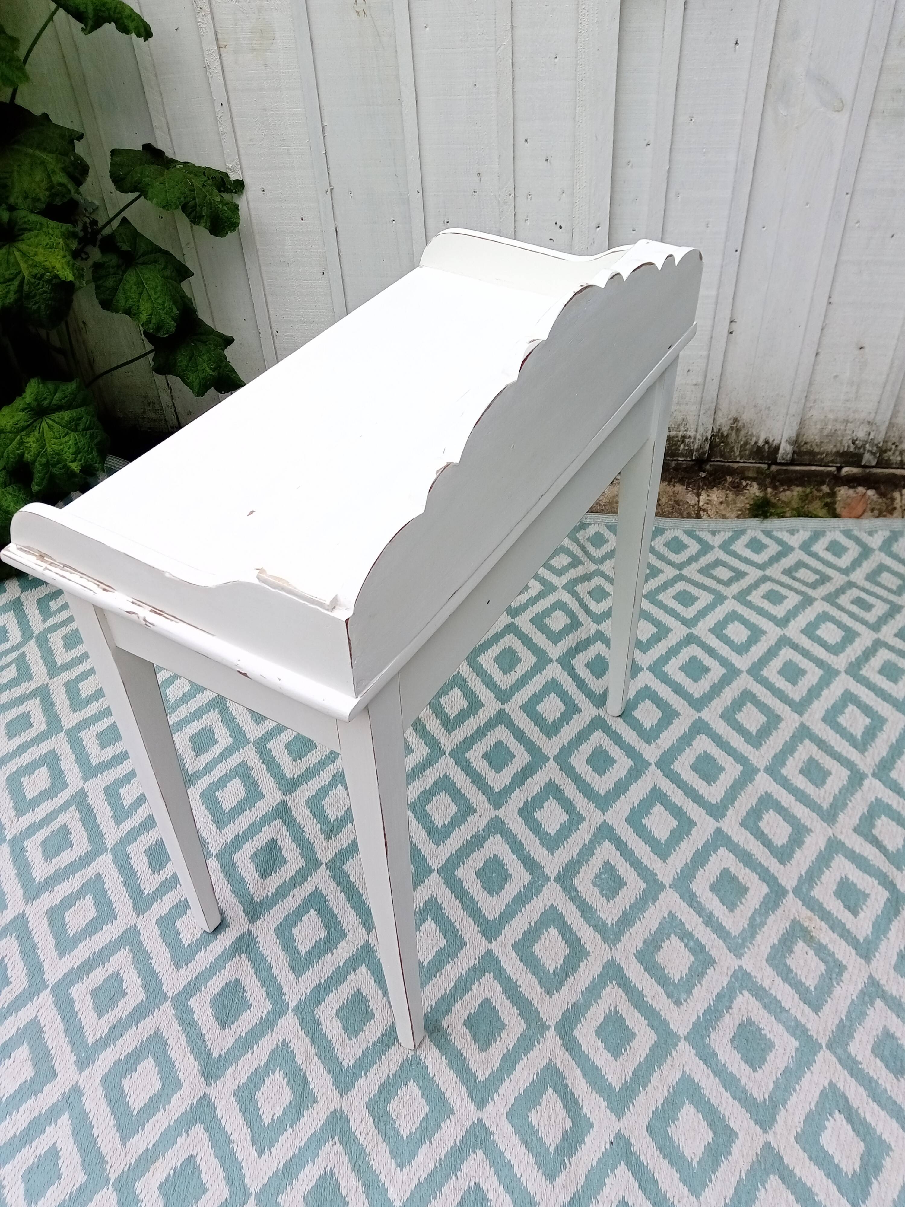 Desk / Dressing table