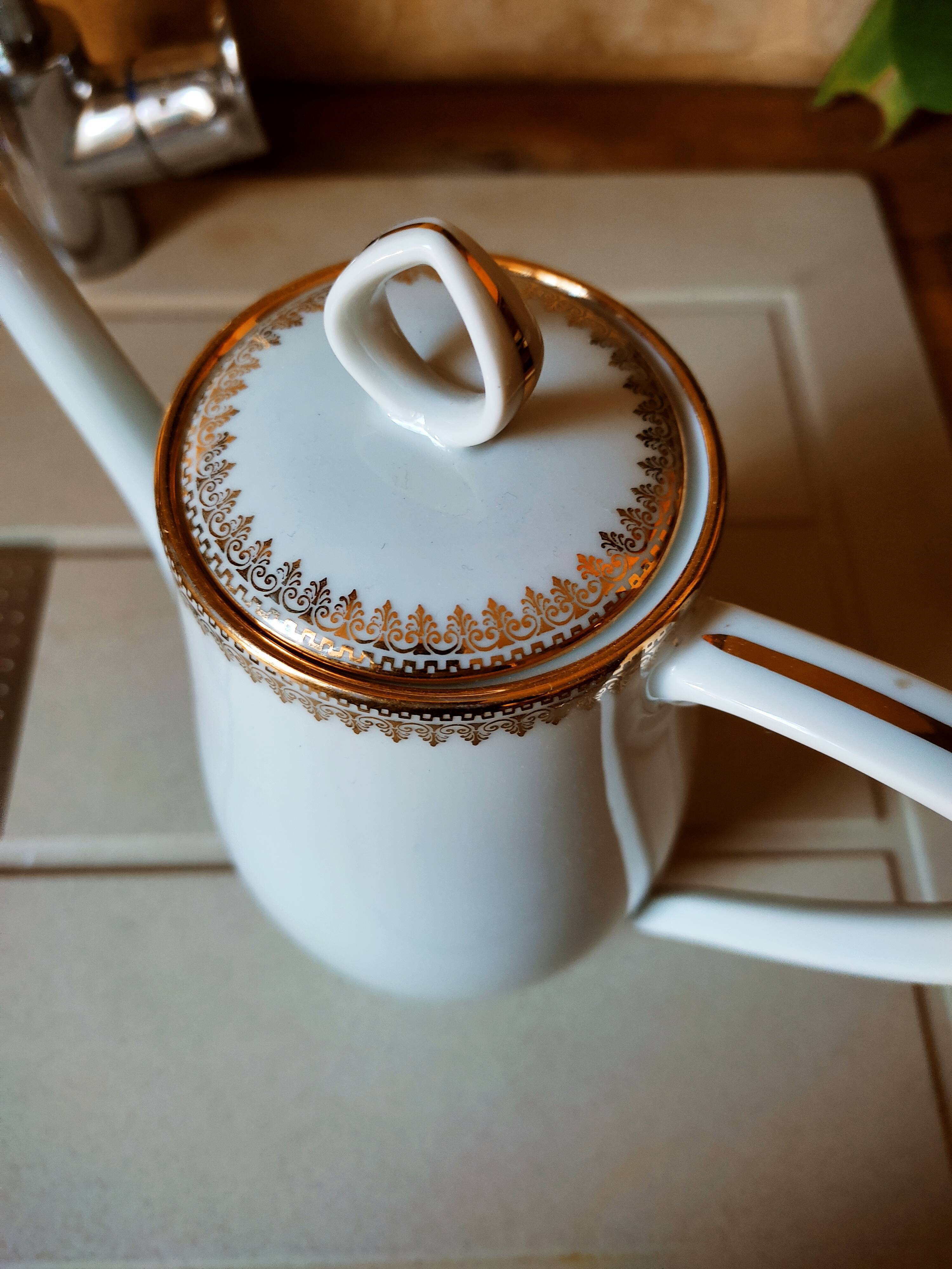 Porcelain teapot by Chastagner