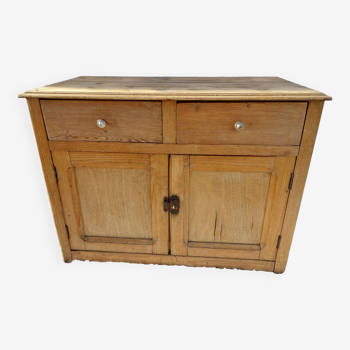 Buffet parisien, bois brut