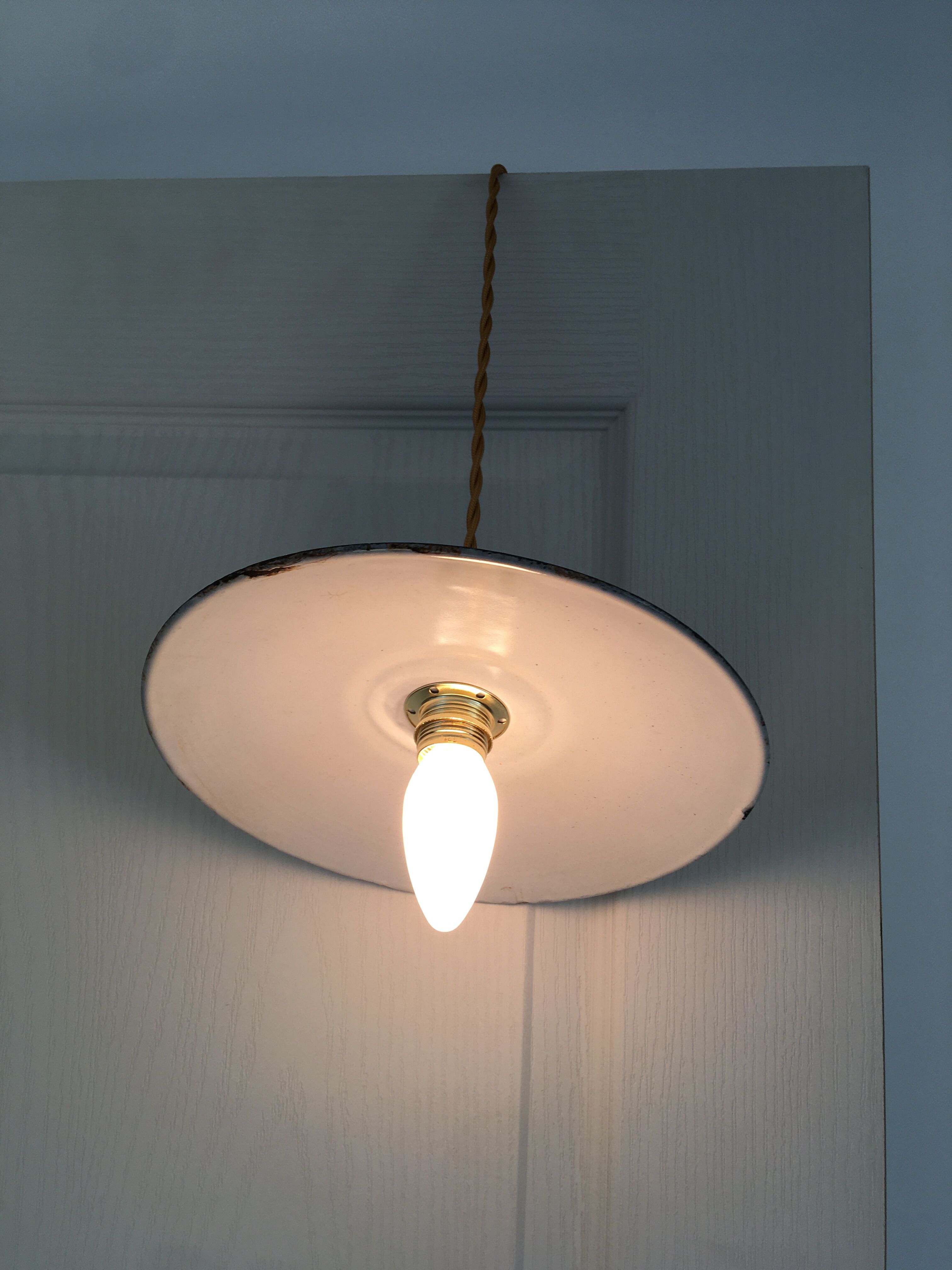 Pair of suspensions in black & white enamelled sheet metal