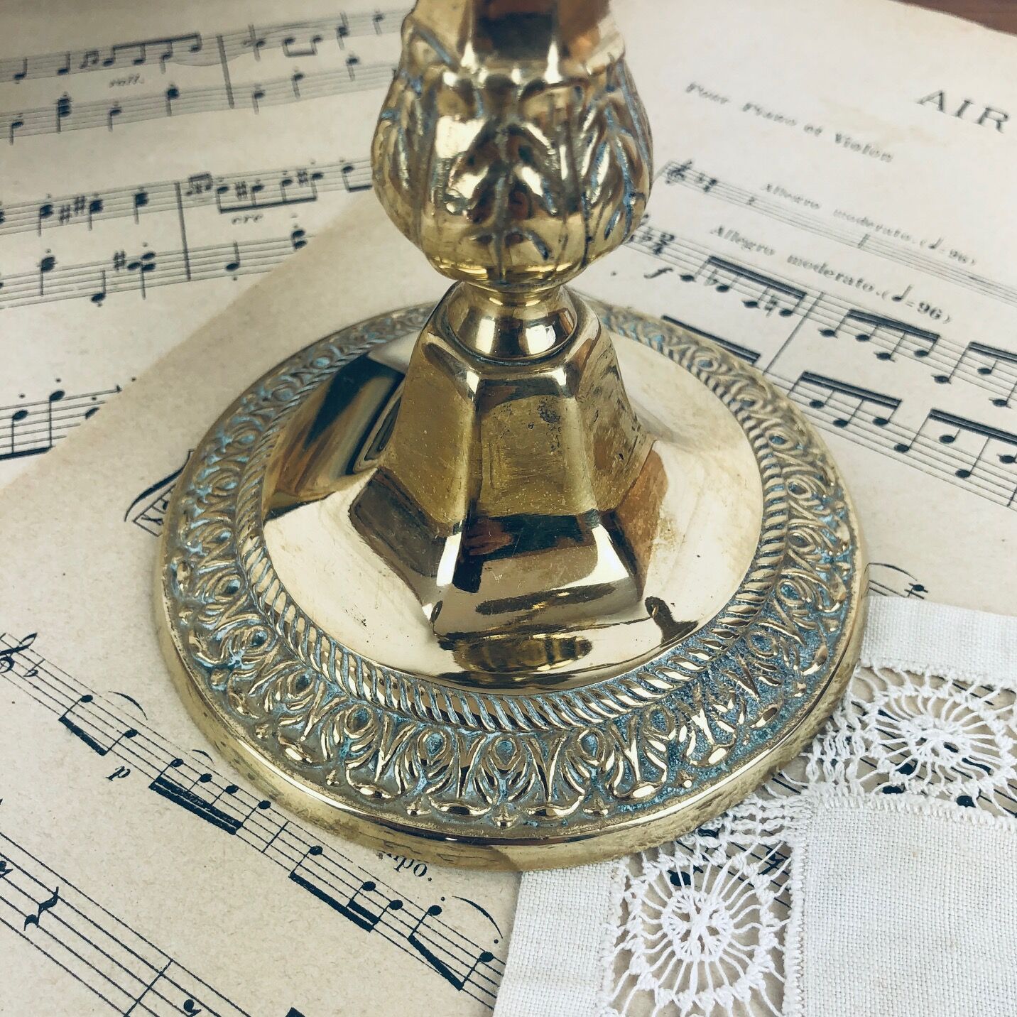 5-branch bronze chandelier