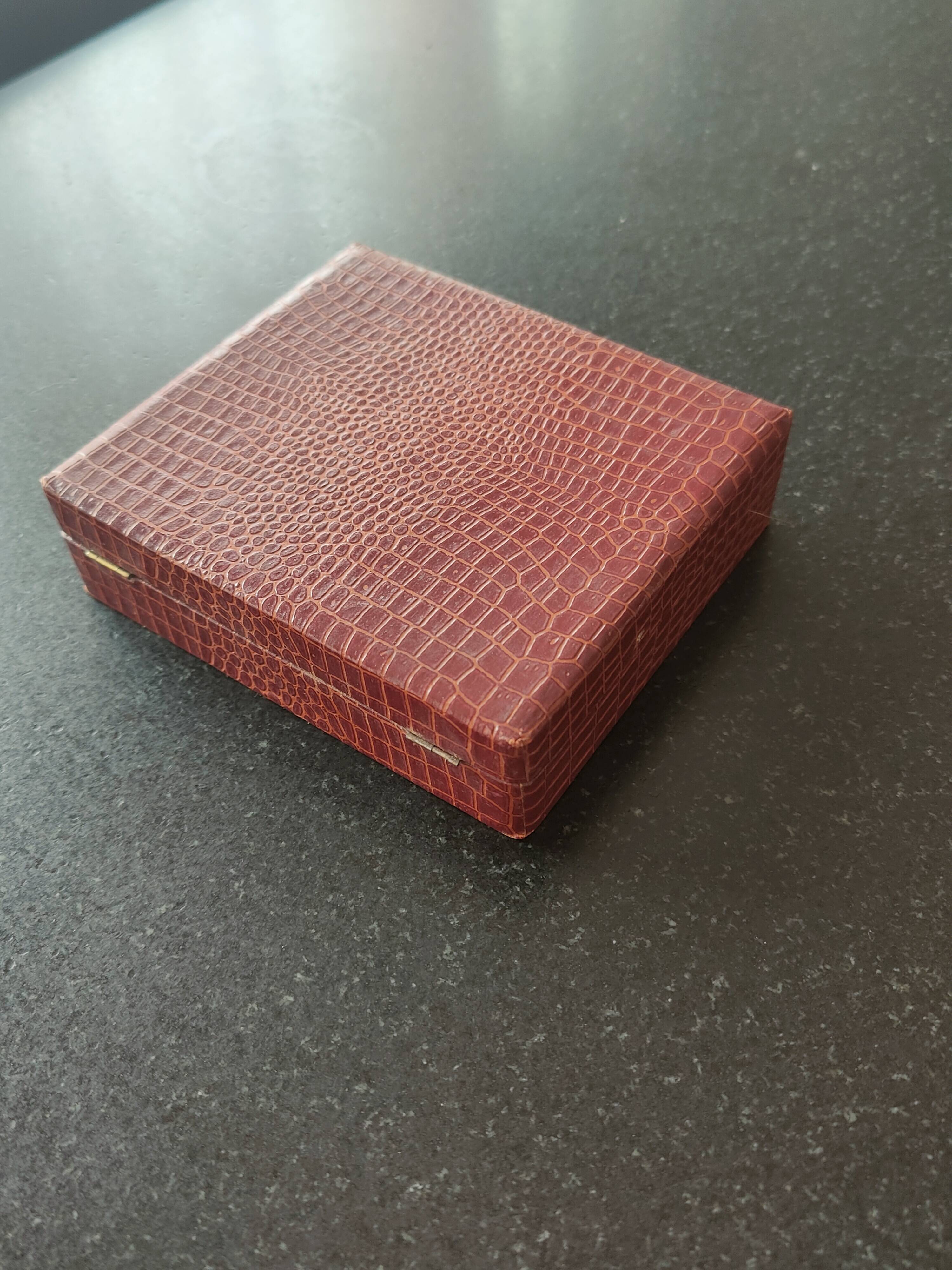 Snail service appolonox