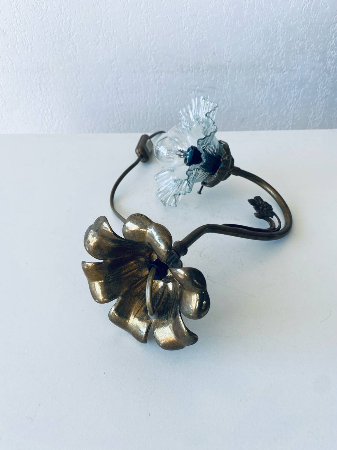 Vintage brass and glass flower lamp