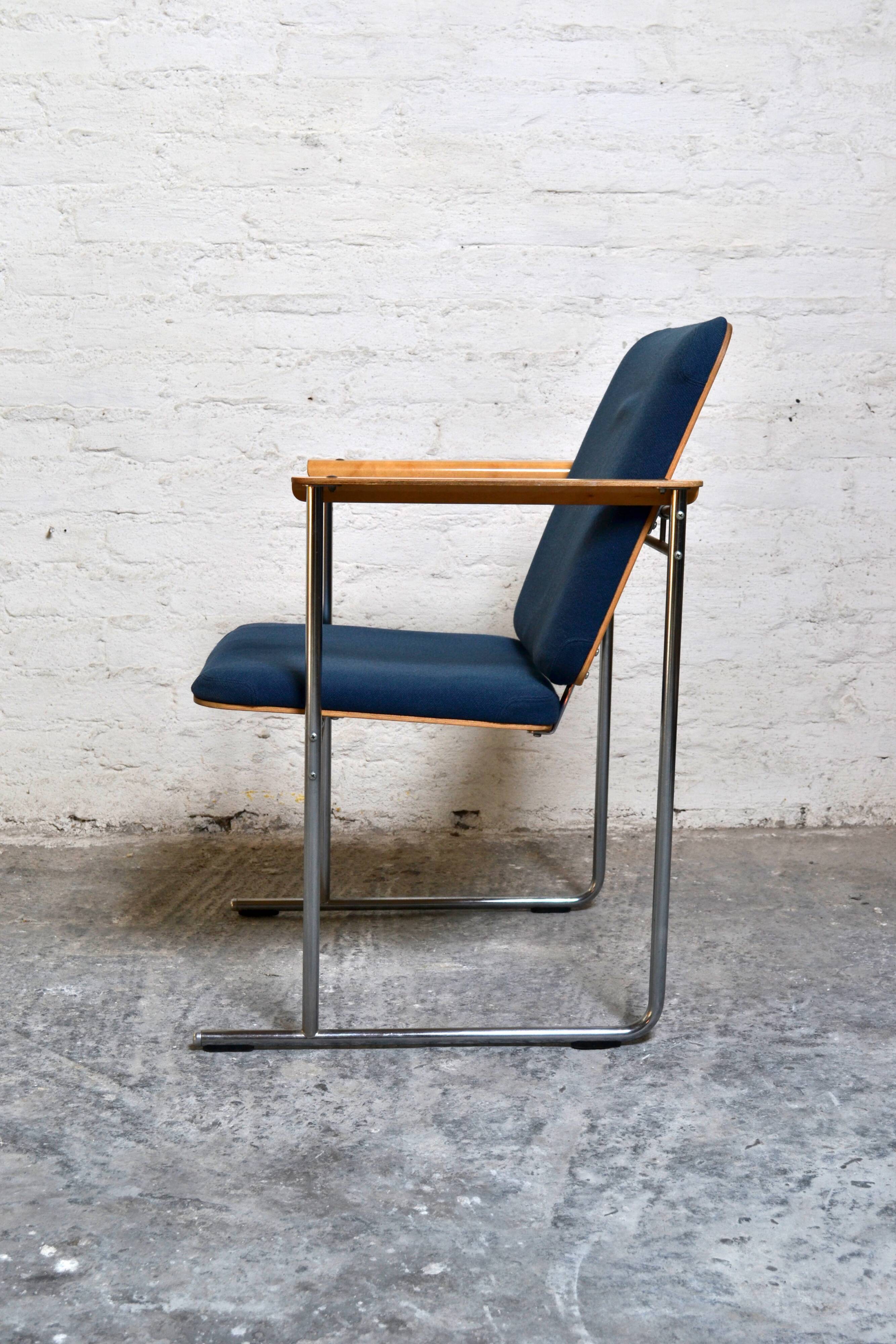 AVARTE 472 chair by Yrjo Kukkapuro