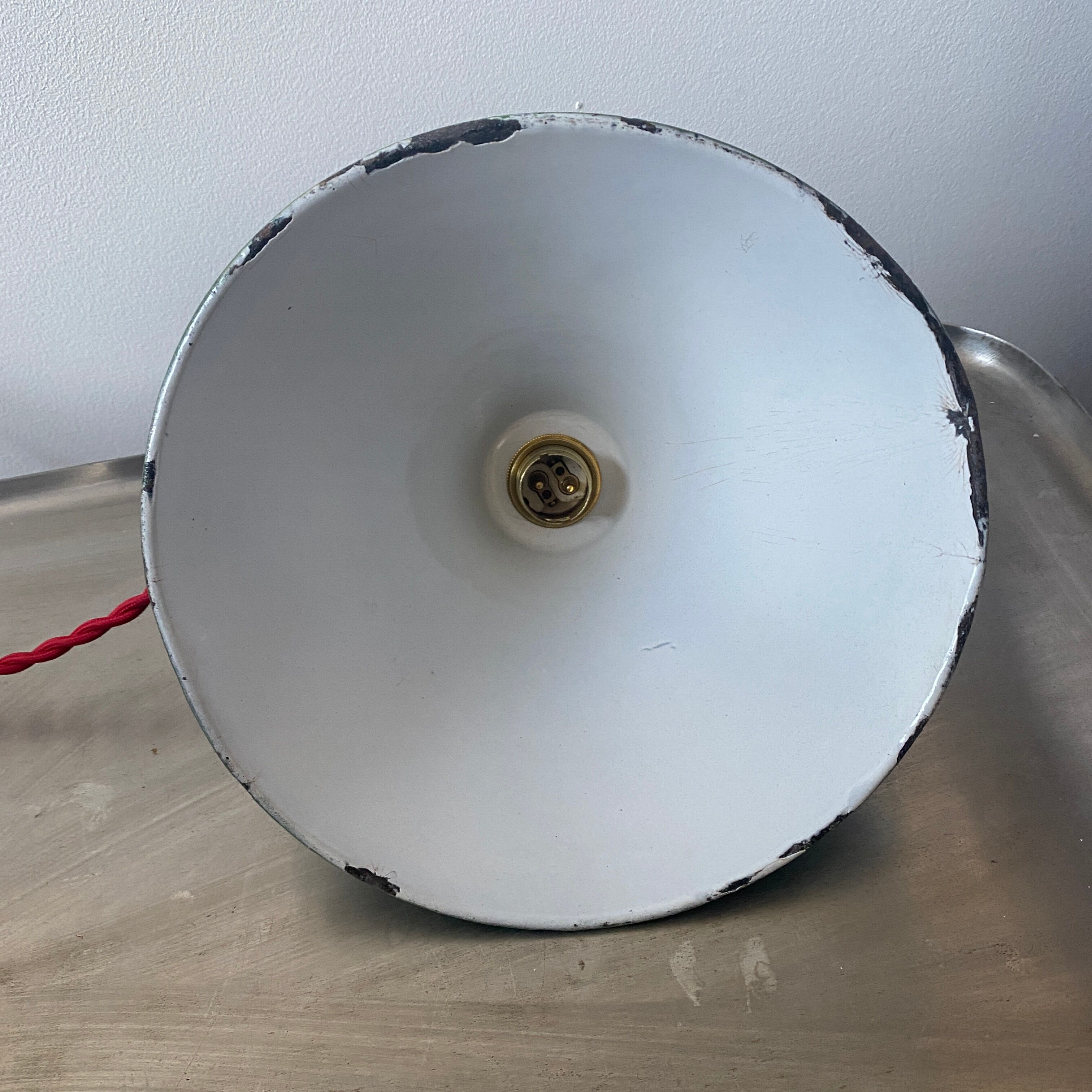 Lot 2 industrial suspensions green emaillees 20 cm