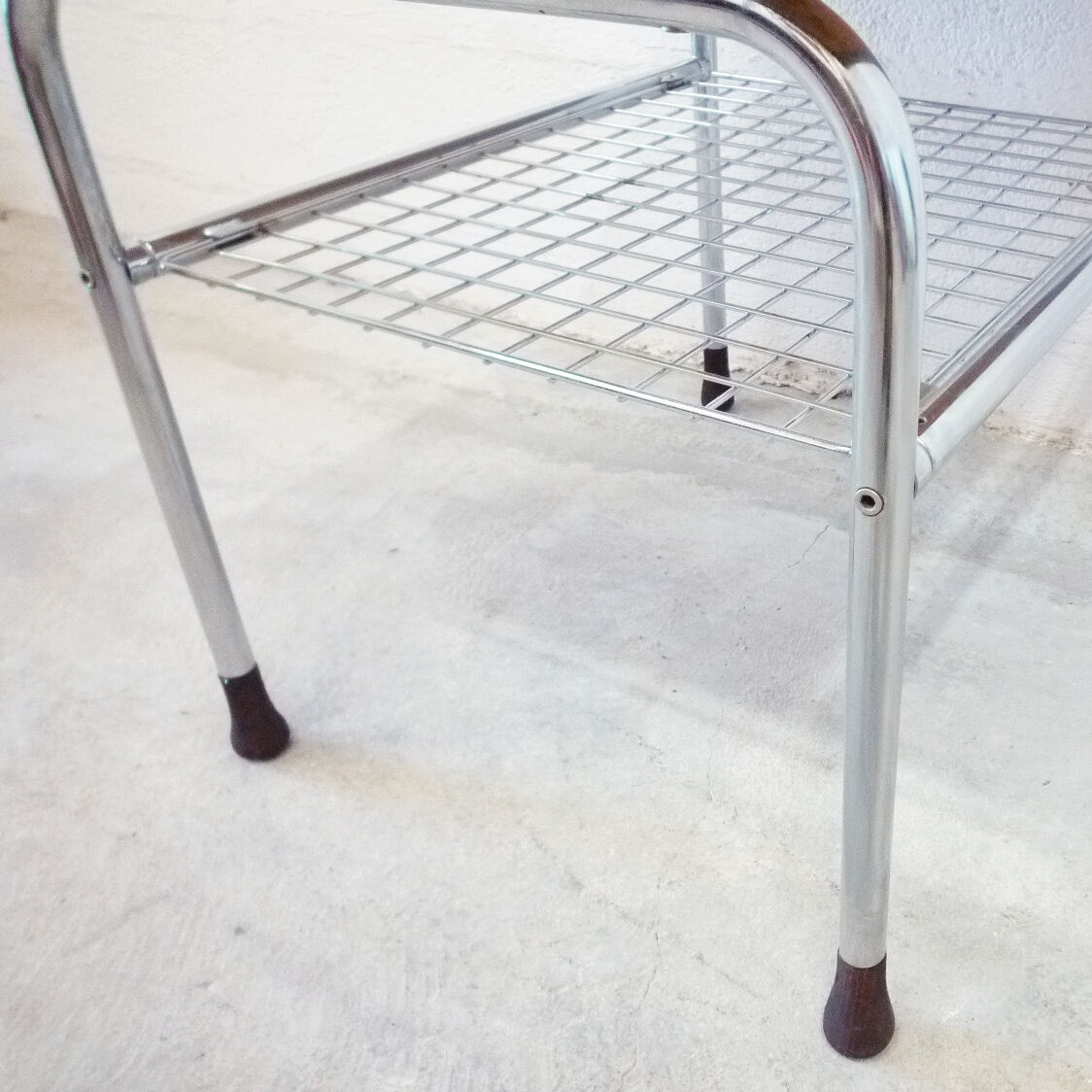 Side table / magazine rack.