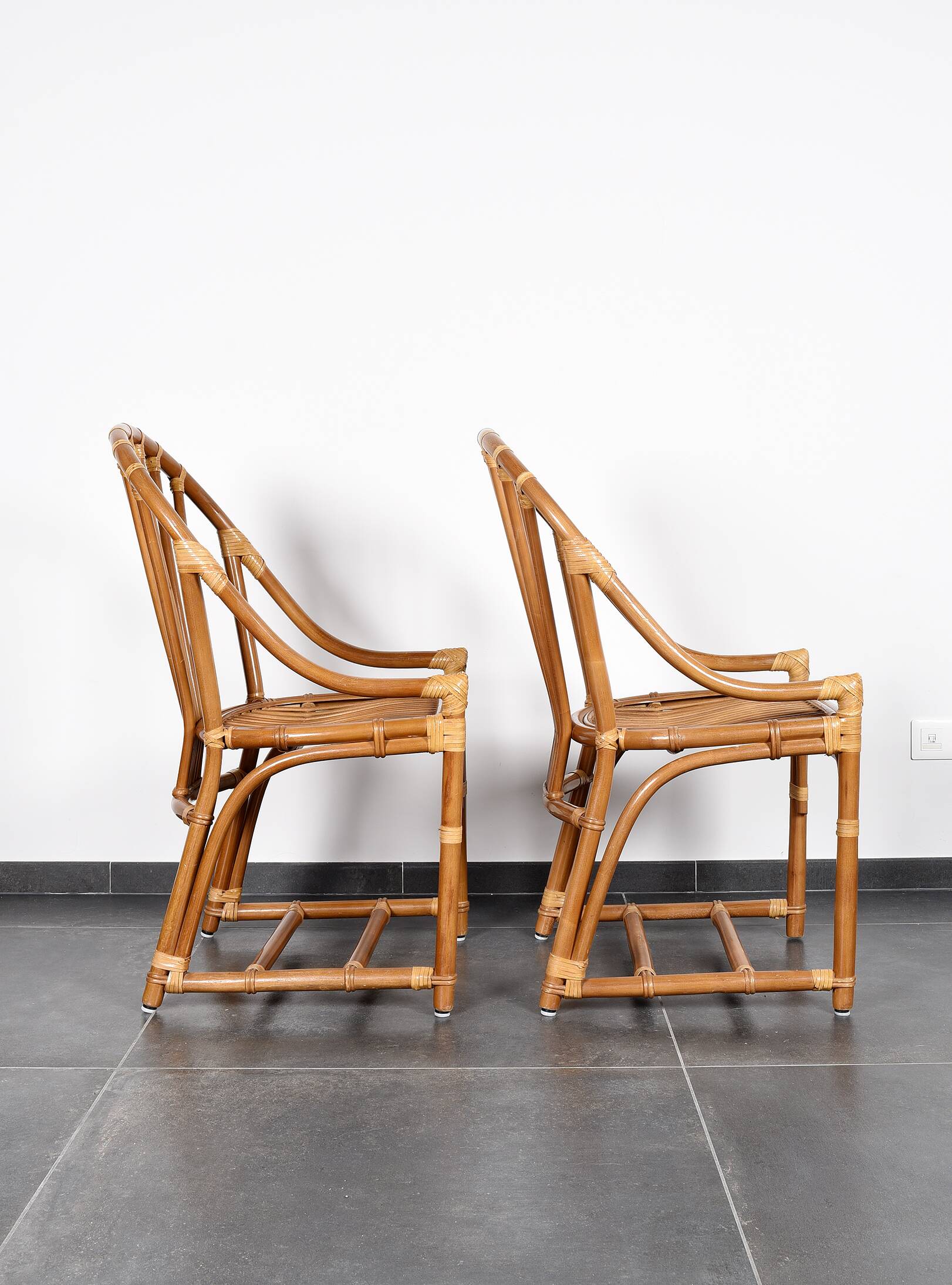 Set of 4 rattan armchairs