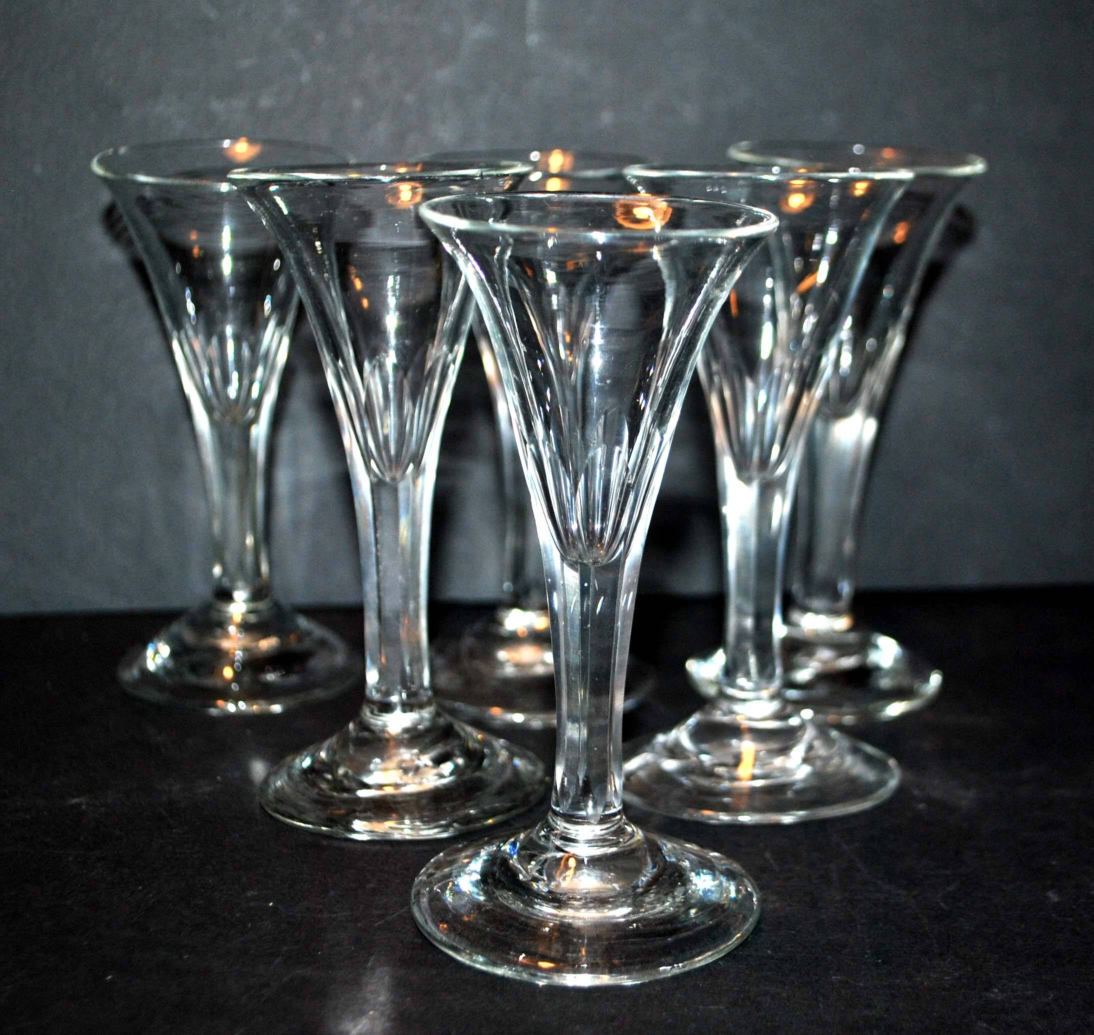 Set of 6 old liqueur glasses - flared tulip shape in cut crystal 1900