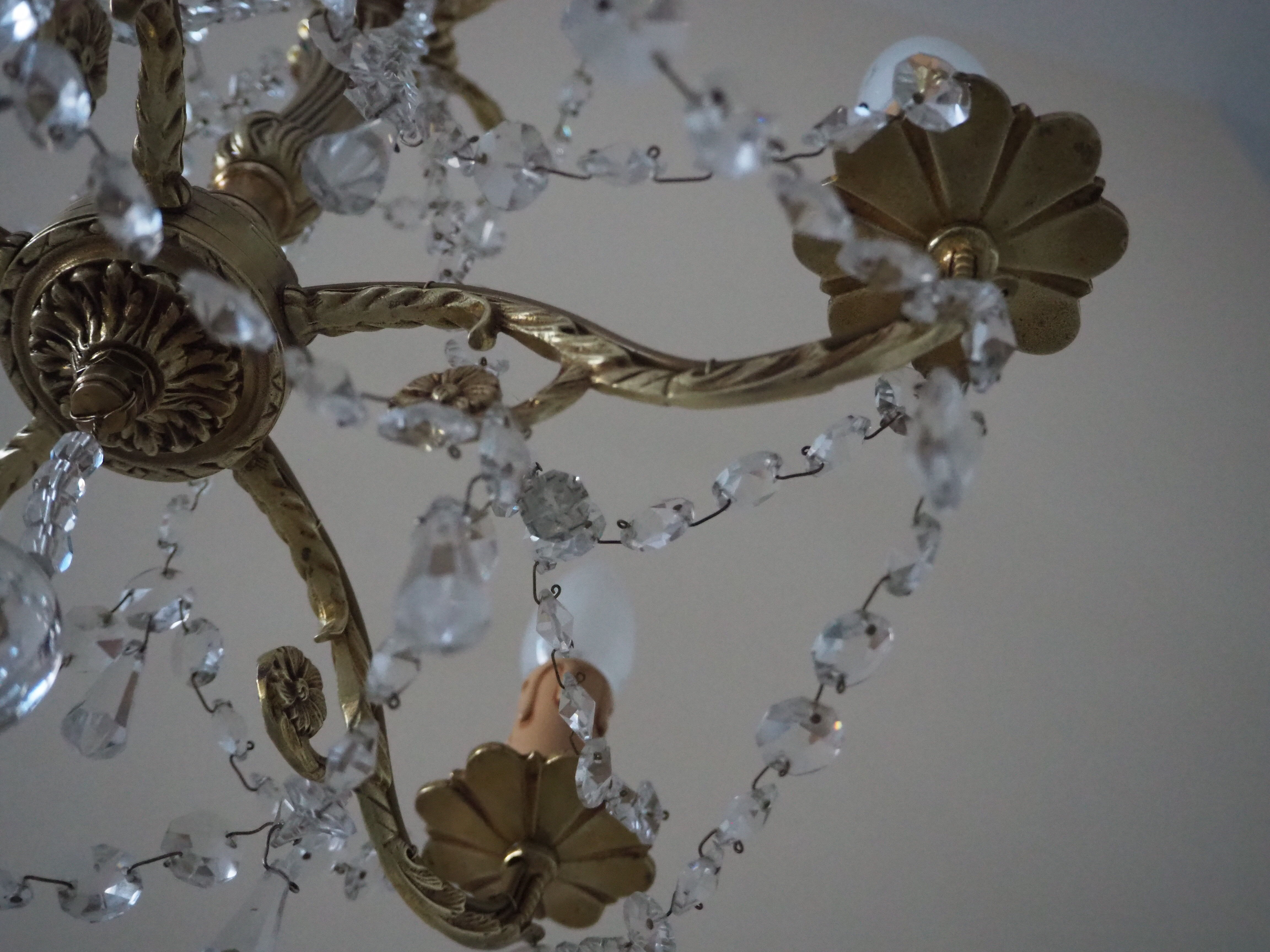 Bronze chandelier and crystal pendants – 5 lights