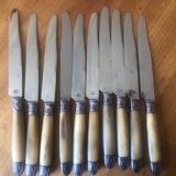 Lot de 10 couteaux anciens corne/argent