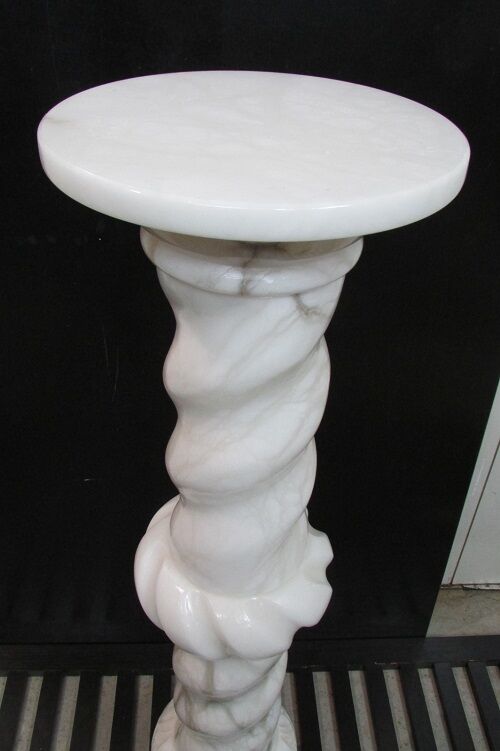 Column, illuminating marble harness