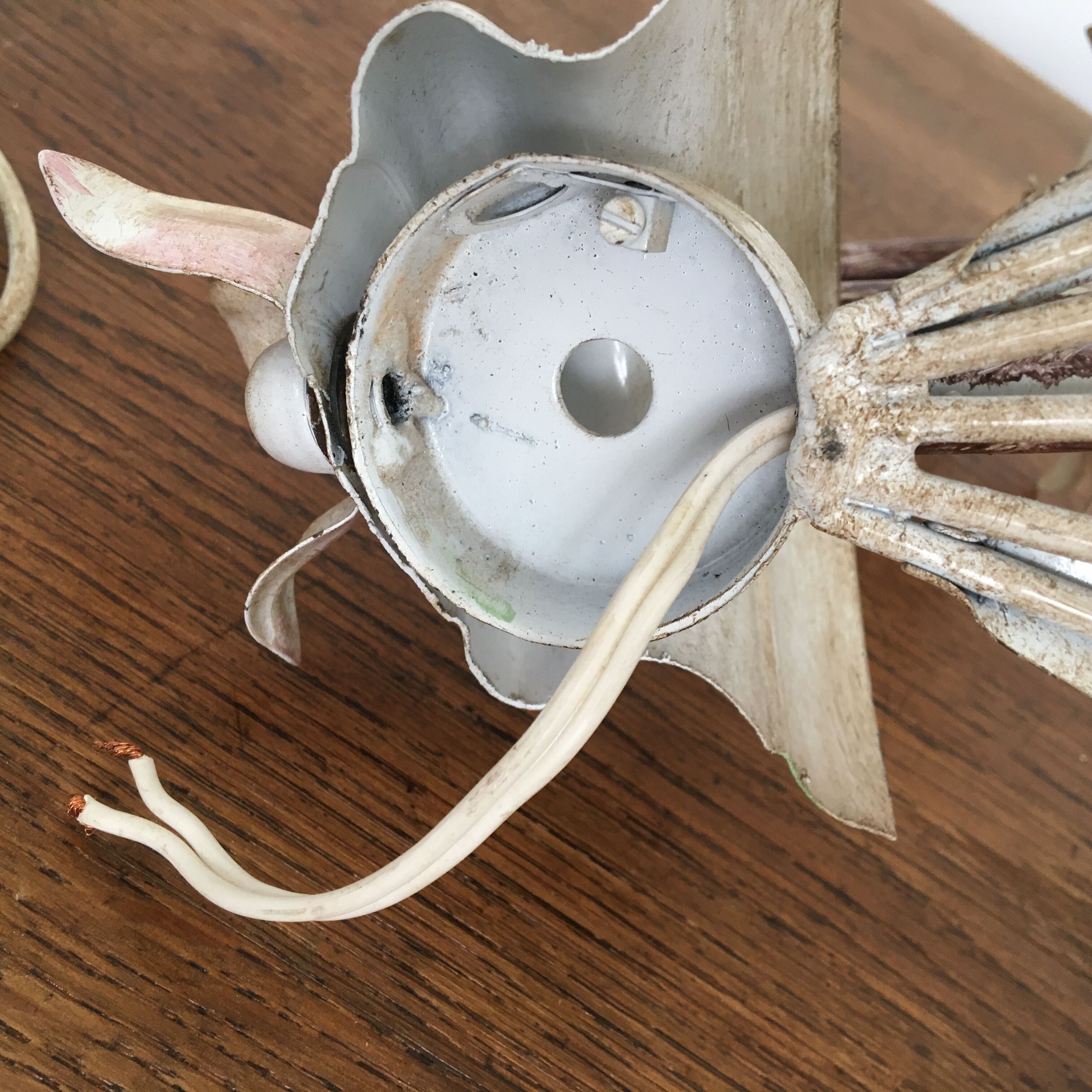 Pair of sconces in metal and glass