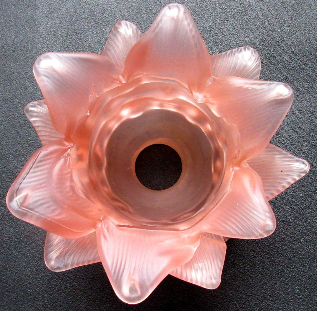 Art Deco lamp tulip in pink glass paste: Flower with 18 petals