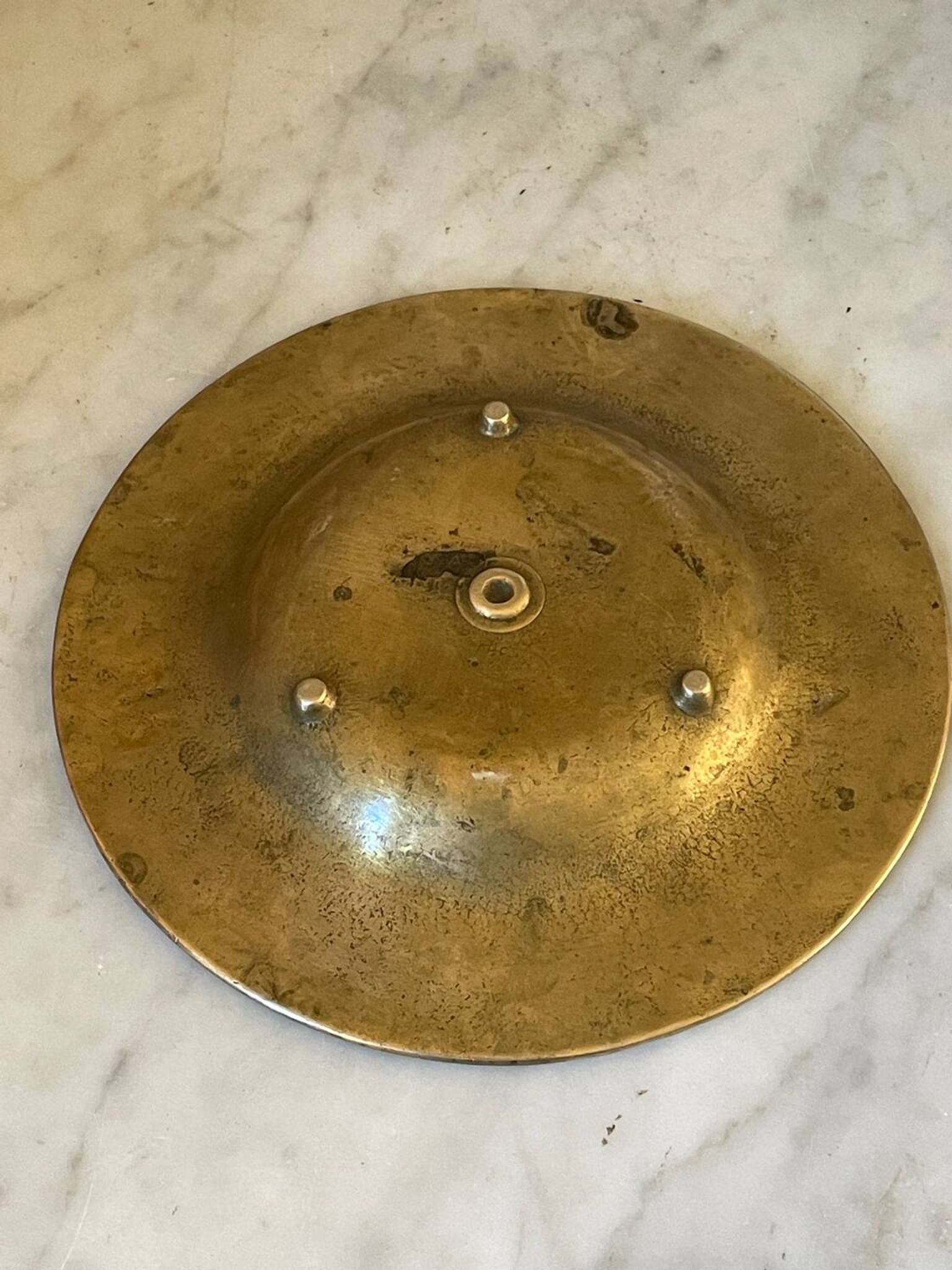 Cendrier horoscope en bronze doré vintage