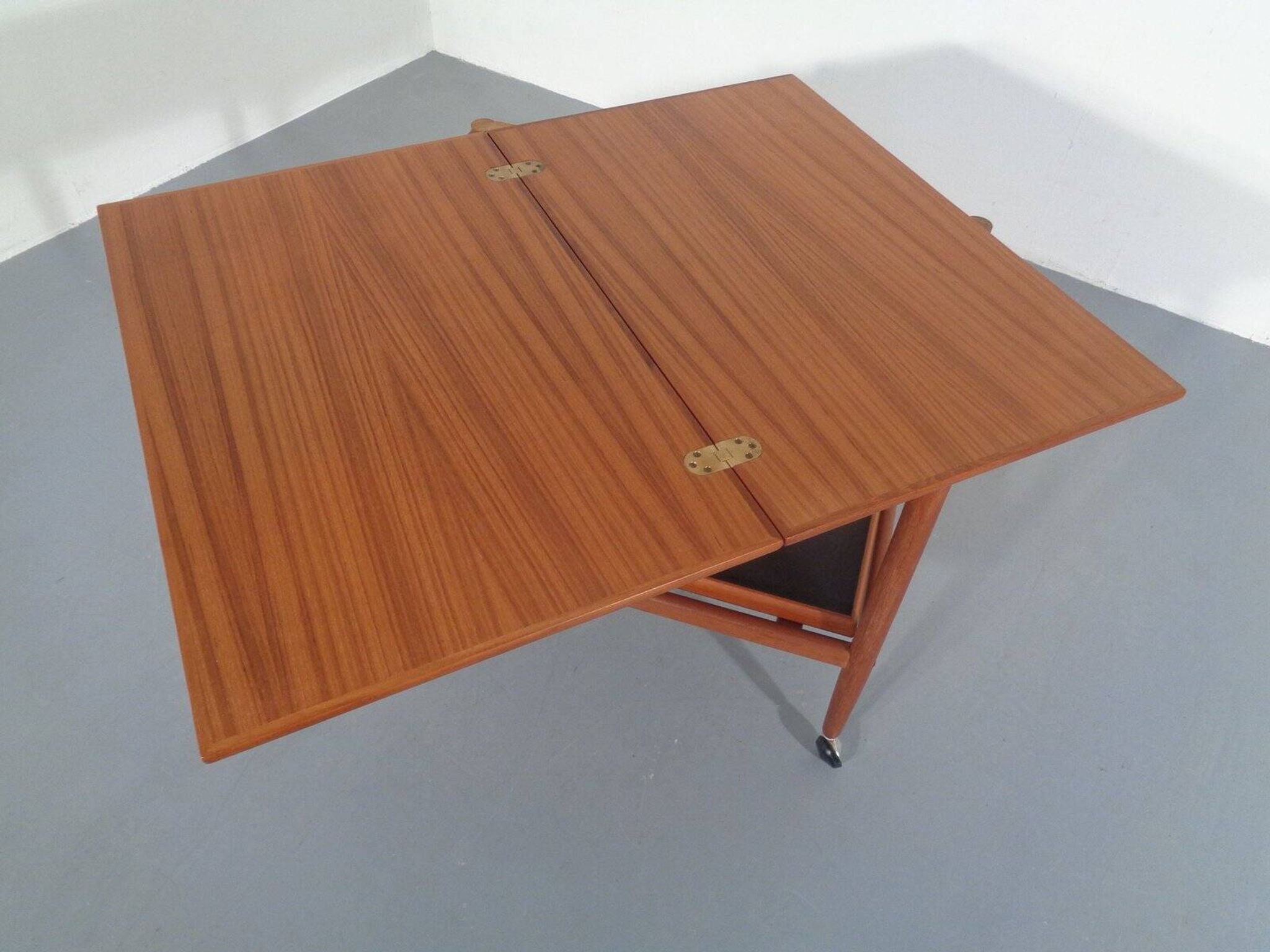 Teak Flip-Flop Expandable Cart with Removable Tray by Grete Jalk for Poul Jeppesens Møbelfabrik, Denmark, 1960s