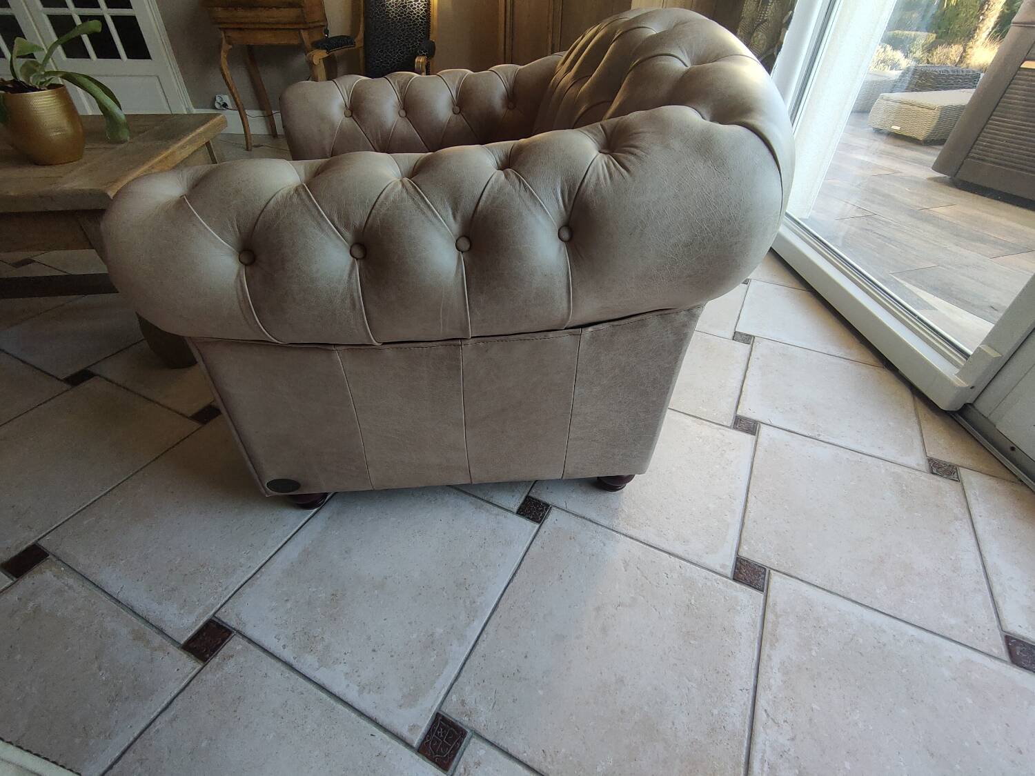 Salon trois pièces chesterfield
