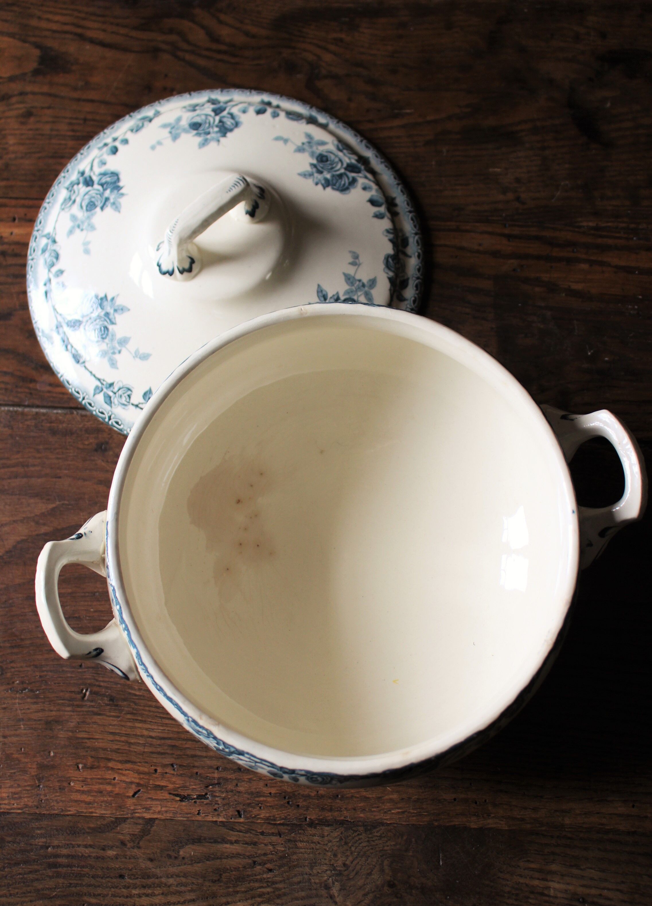 Tureen Terre de Fer Choisy the Blue Pink King