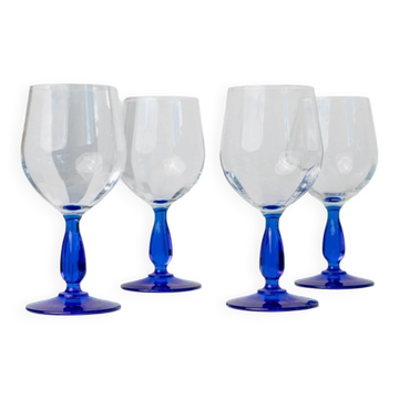 Ensemble de 4 verres à vin en verre vintage italien, bols transparents avec tiges bleu royal, style MCM des années 1980.