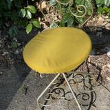 Small chamber chair in gold gold fine metal