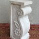 Column pedestal in sculpted Carrara marble