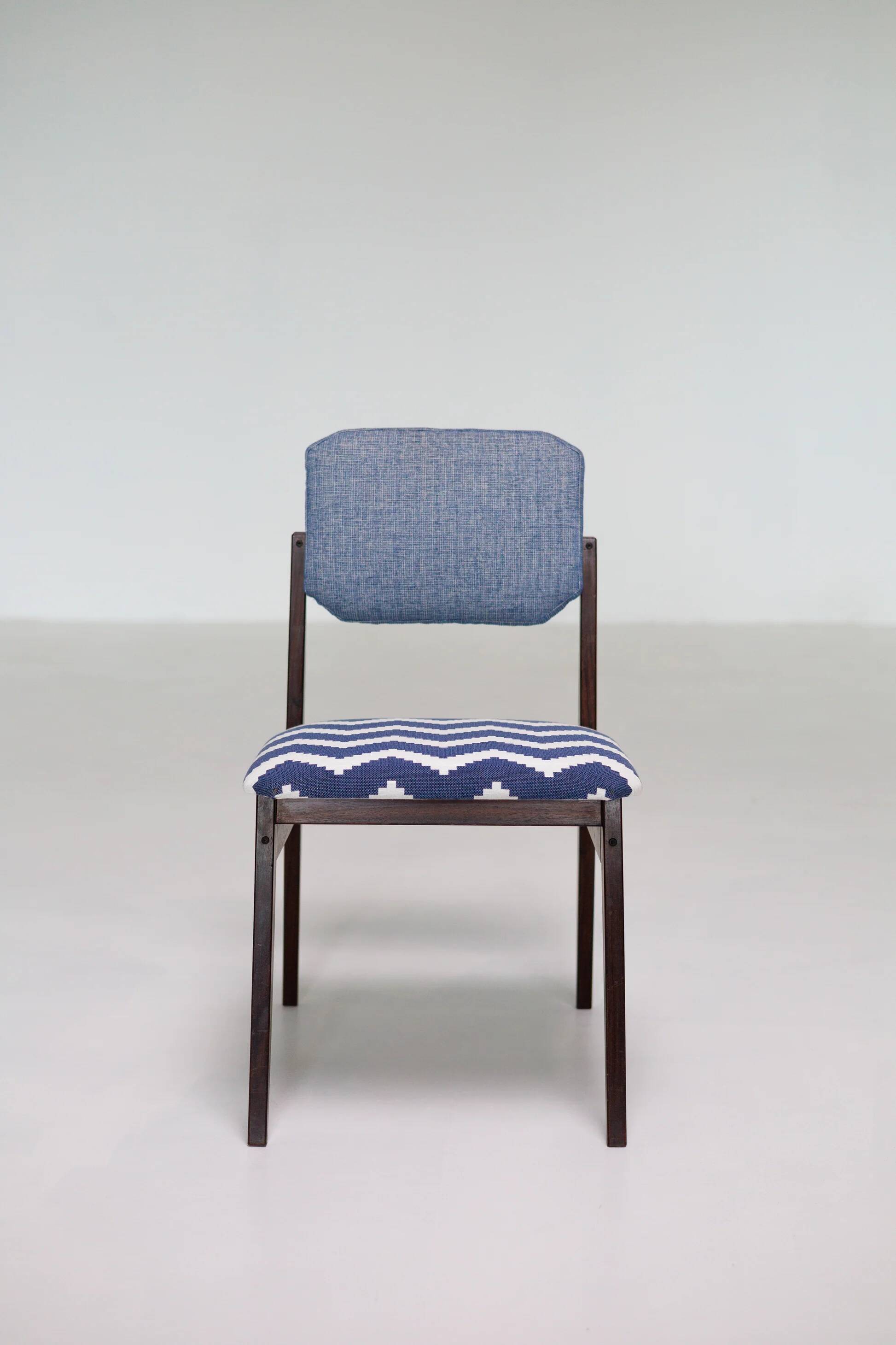 Set of six Italian mid-century dining chairs, 1960s