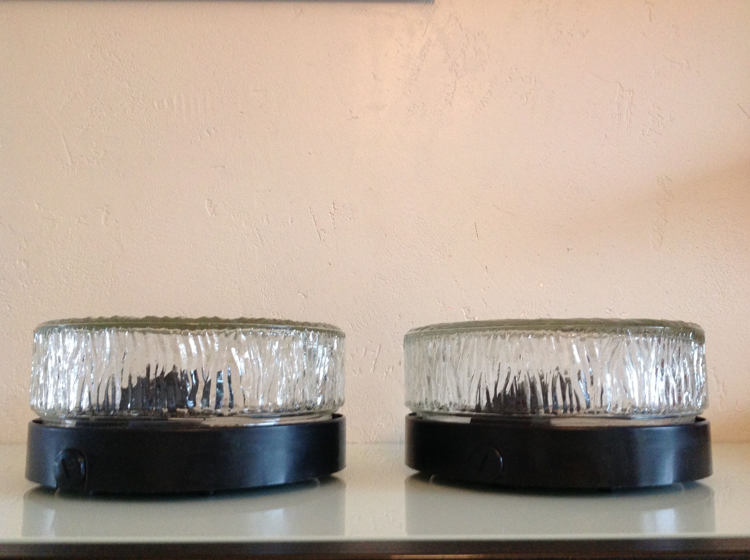 Paire de plafonniers ronds en verre glace vintage années 60-70