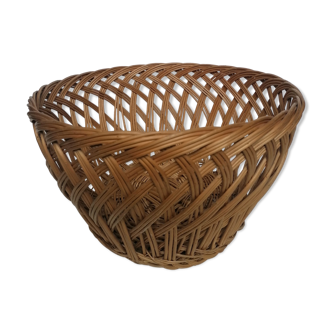 Woven rattan basket