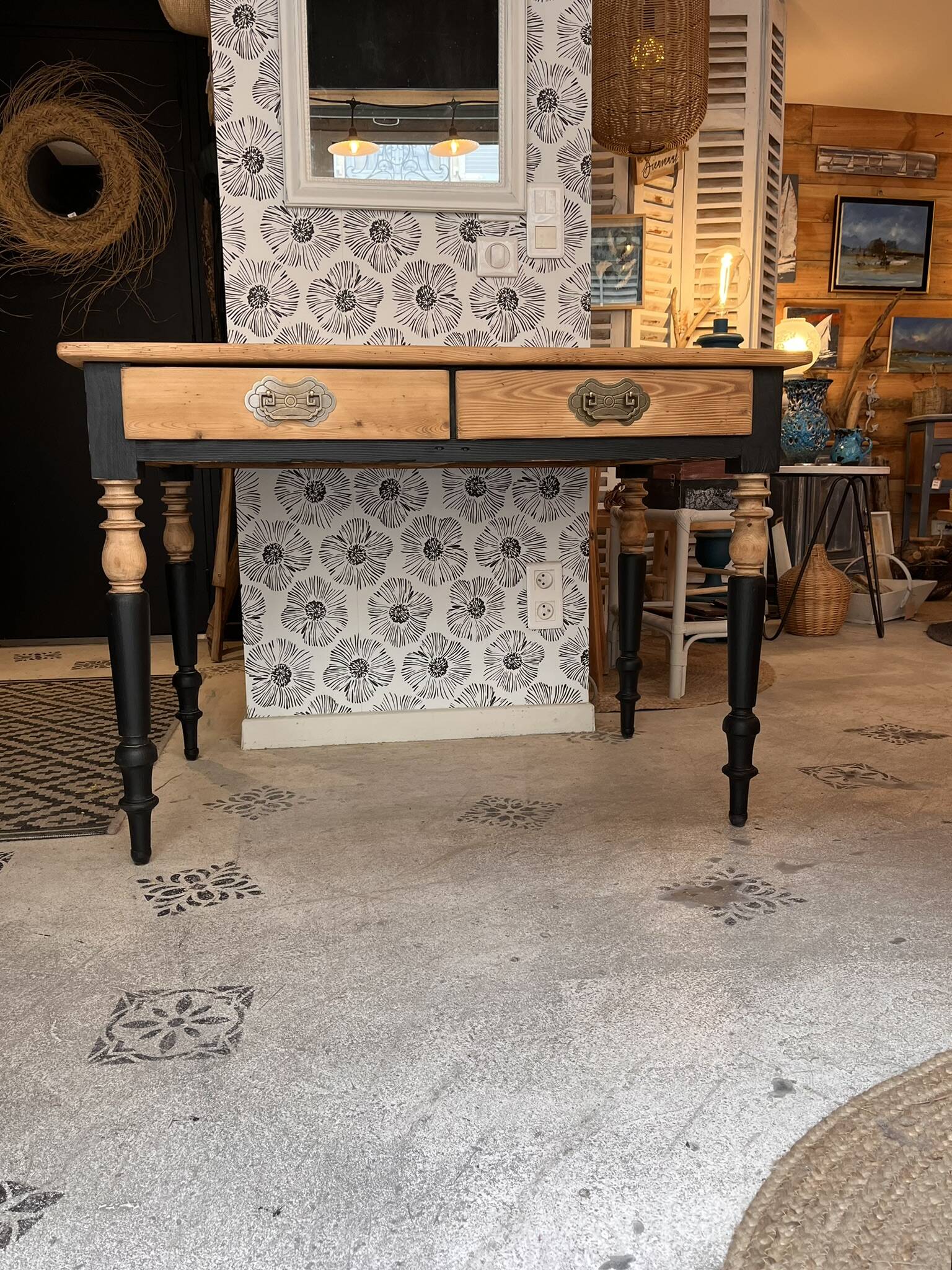 Vintage solid wood desk Basile with 2 drawers