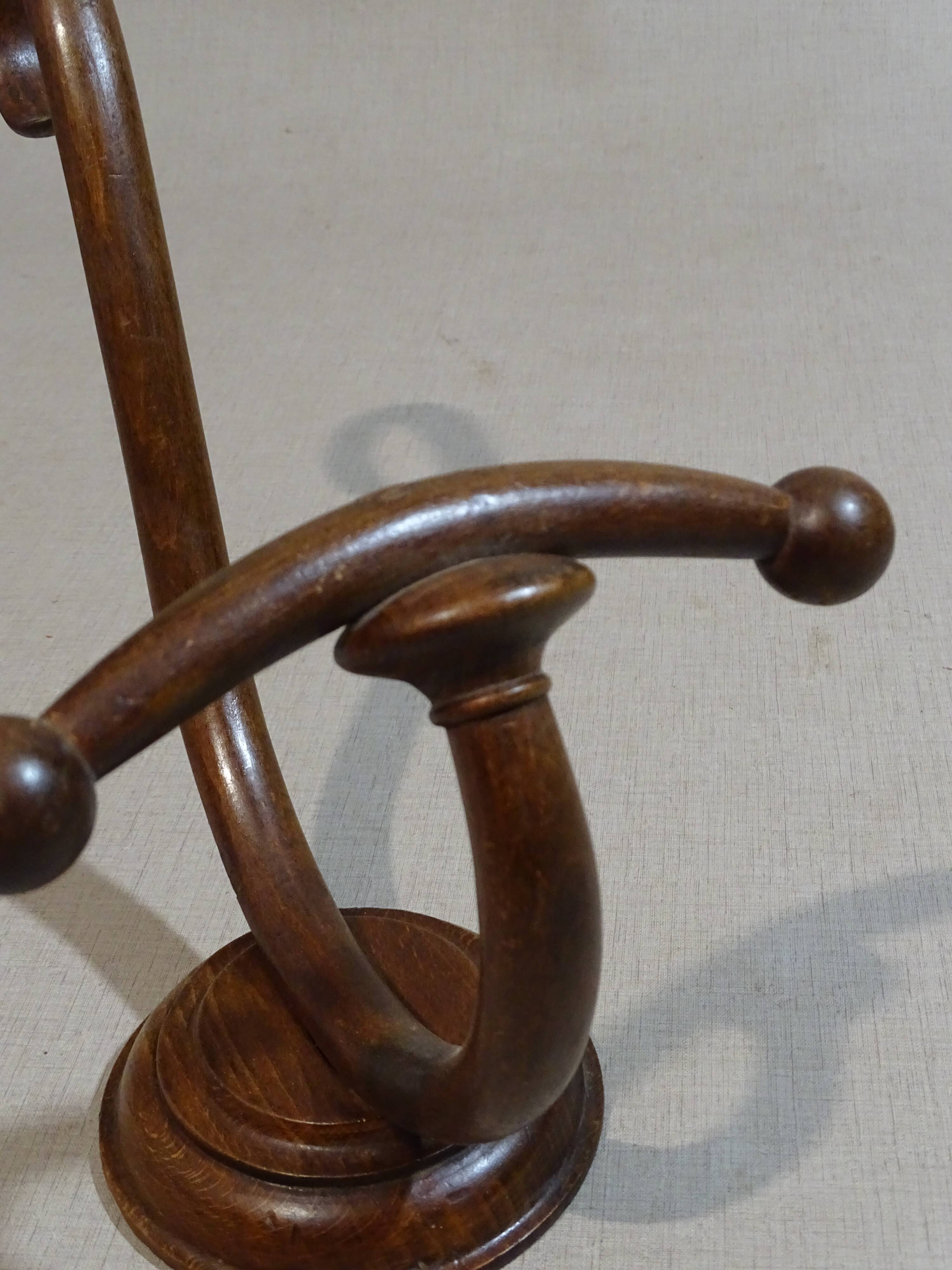 Thonet Single Wall Hook N°1, Ca1900 hat holder