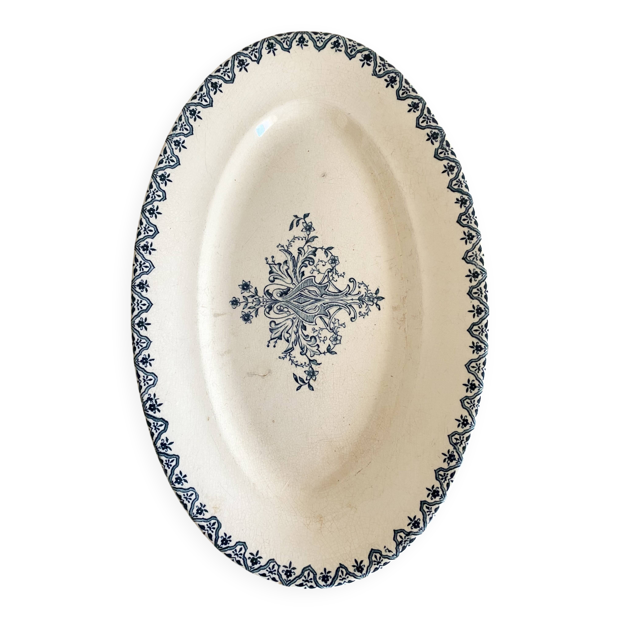 Oval iron earth dish