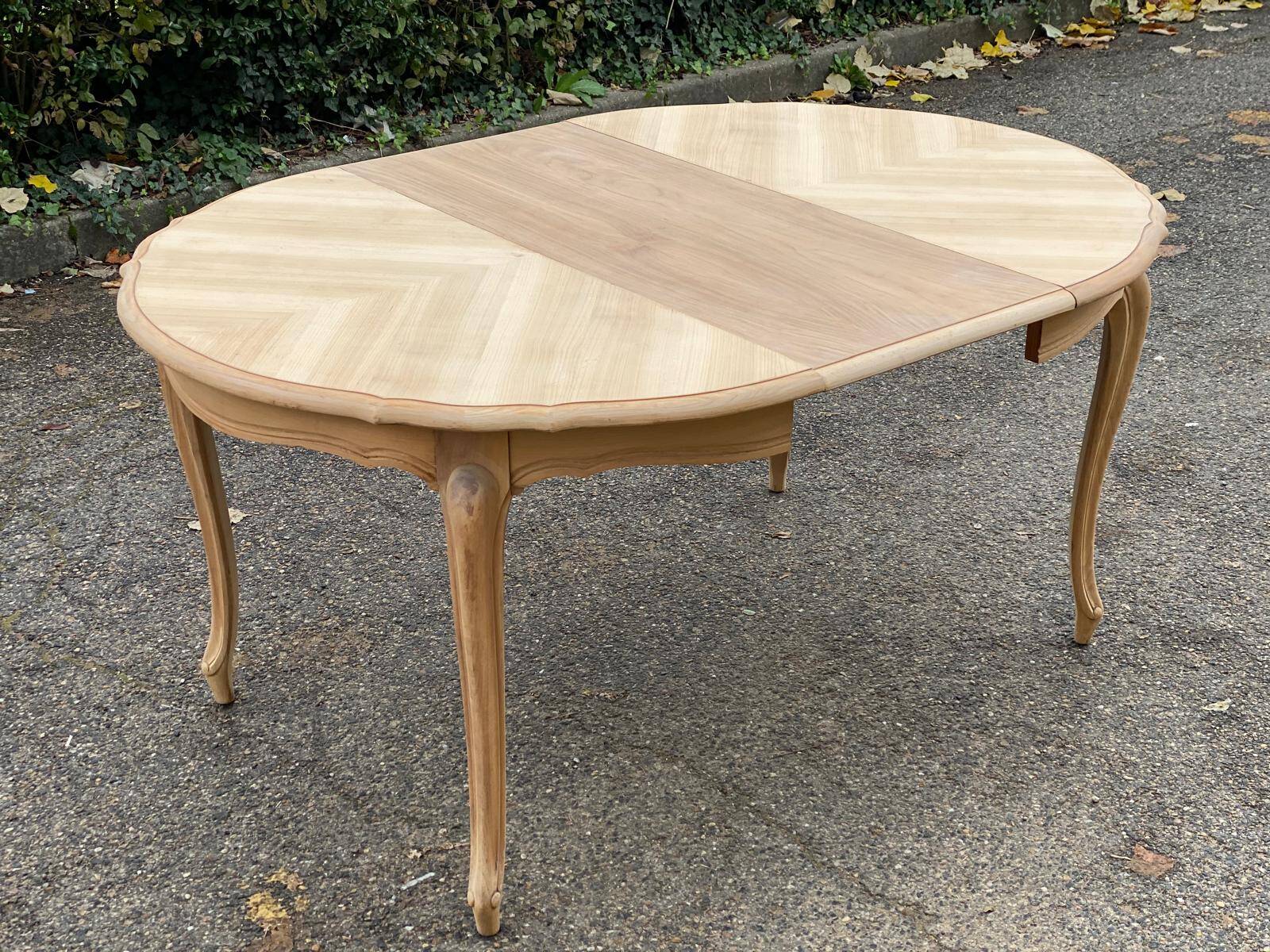 Louis XV style oval extendable round table renovated in raw wood