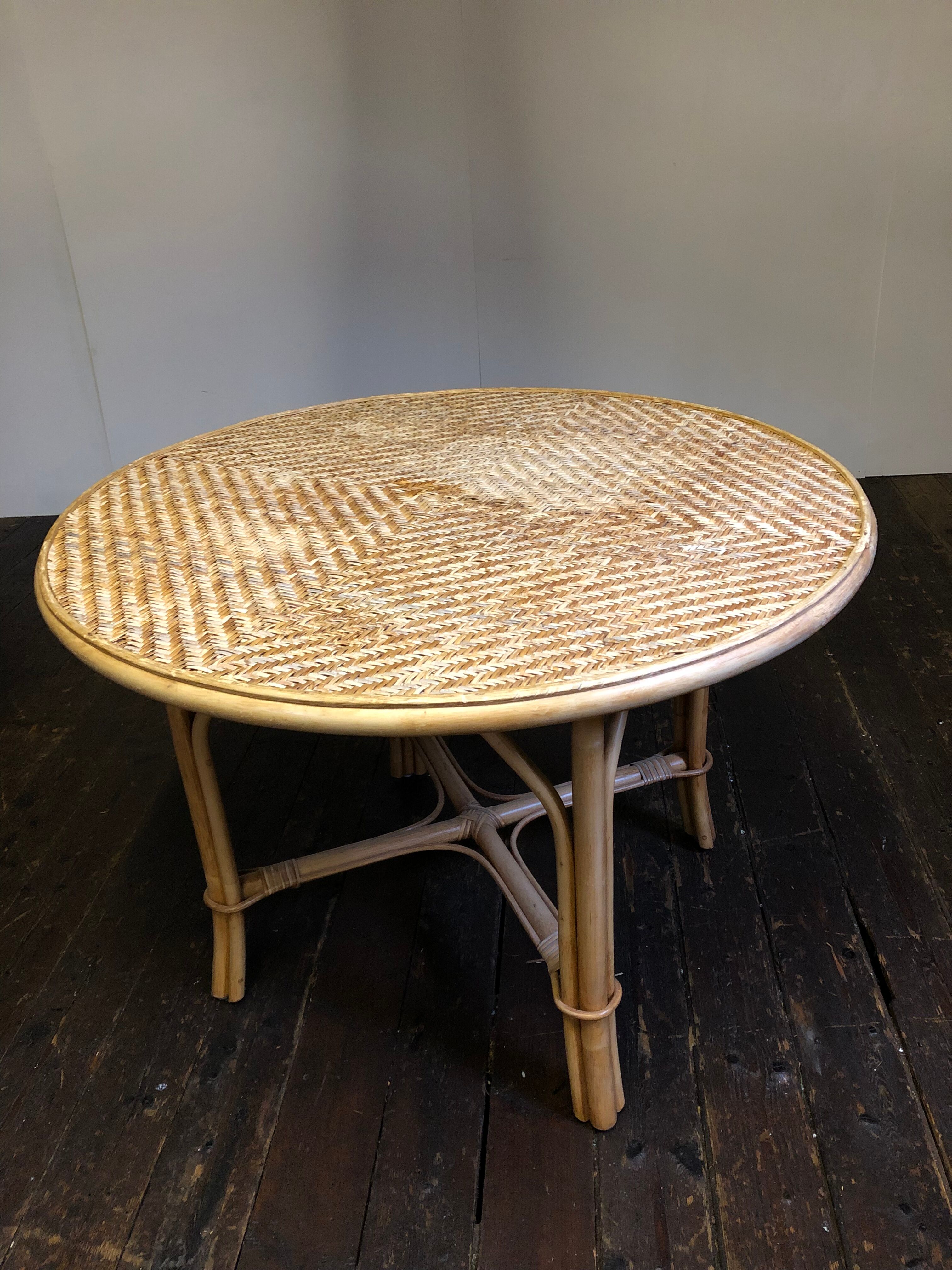 Vtg Mid Century Round Circular Wicker Bamboo Bamboo Table Dining rattan Tiki